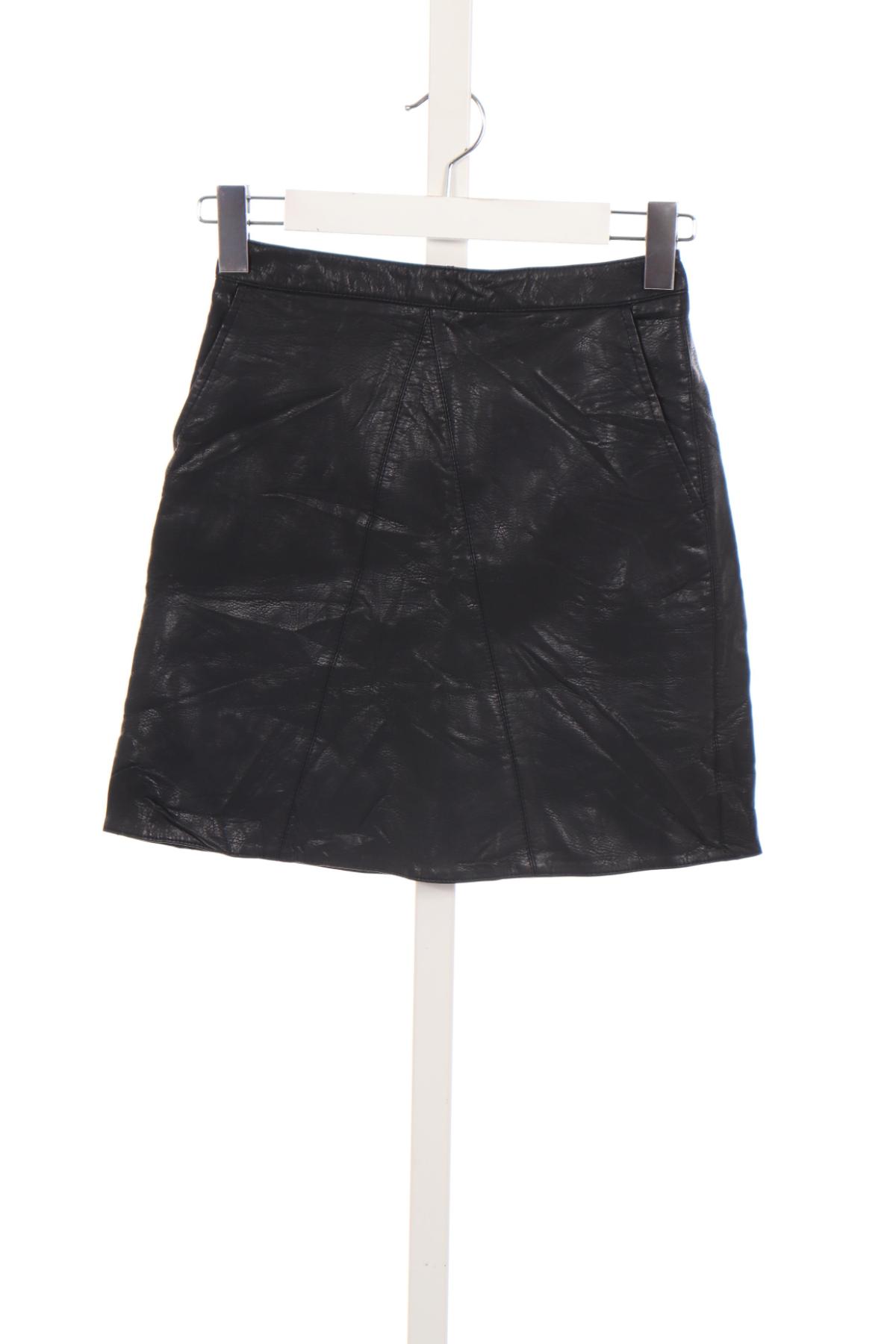 Кожена пола NO NAME1