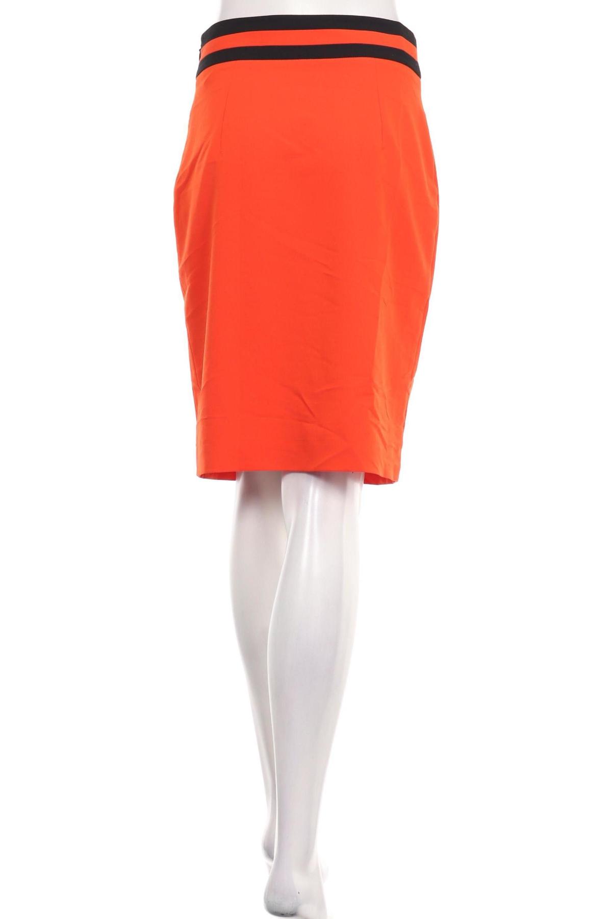 Пола WORTHINGTON2