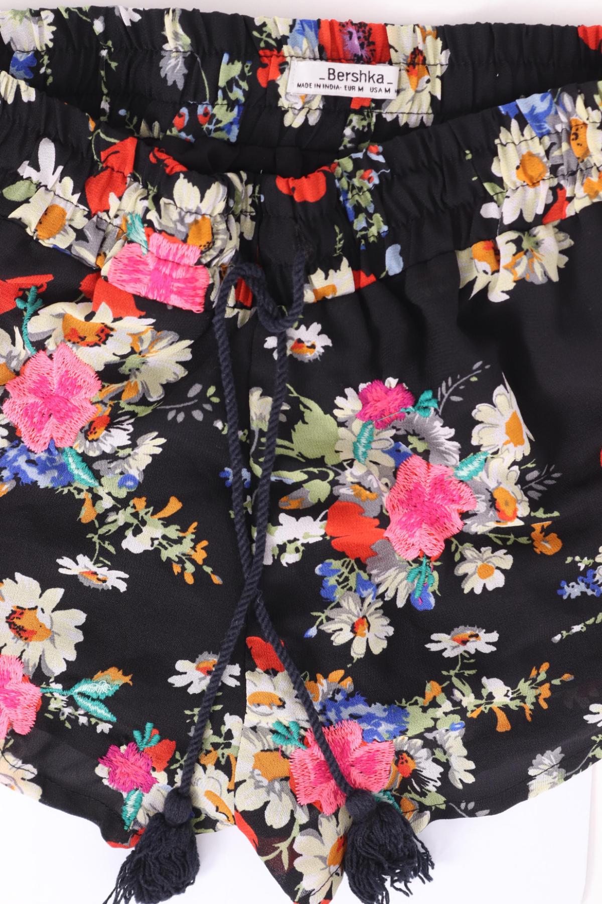 Къси панталони BERSHKA3