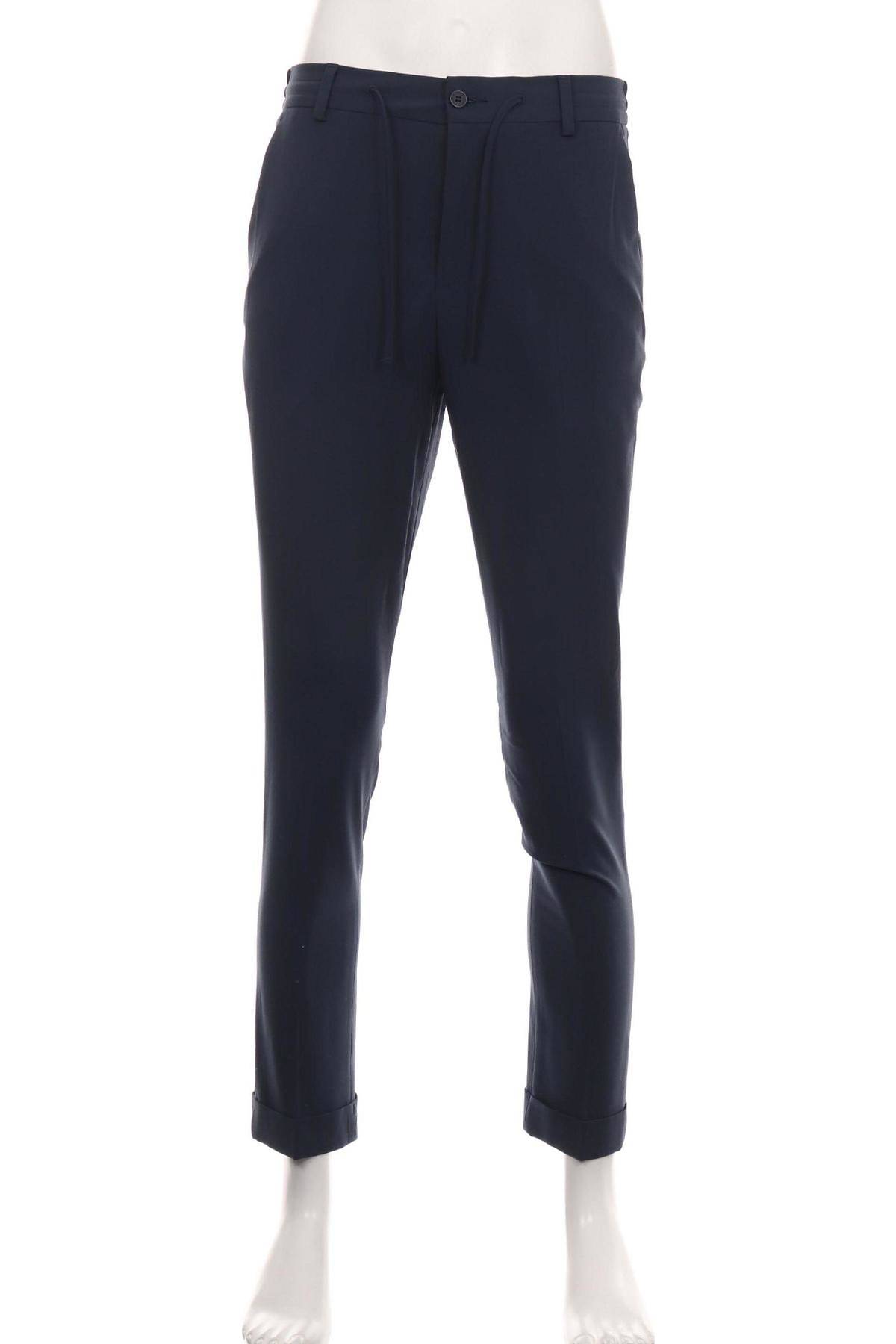 Официален панталон ISAAC DEWHIRST1