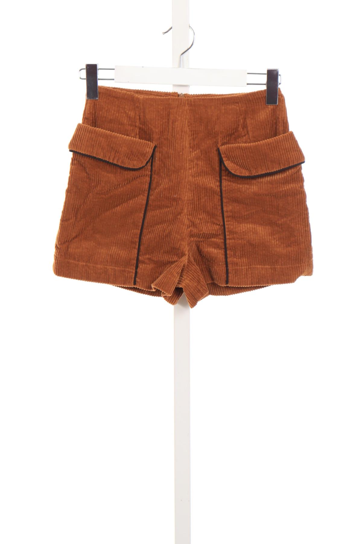 Къси панталони YUKA1