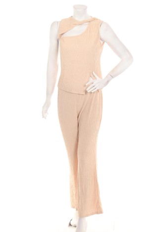 Costum cu pantalon NO NAME