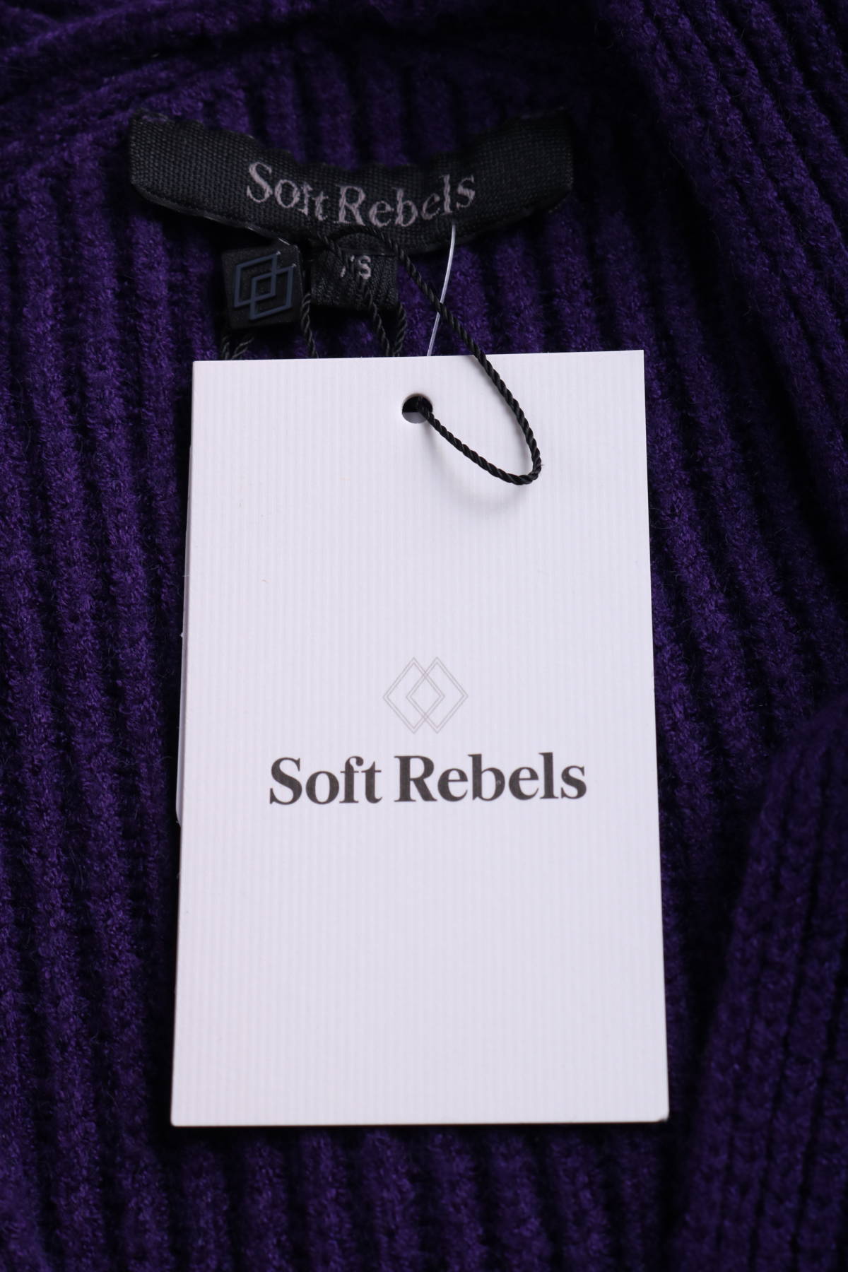 Пуловер SOFT REBELS3