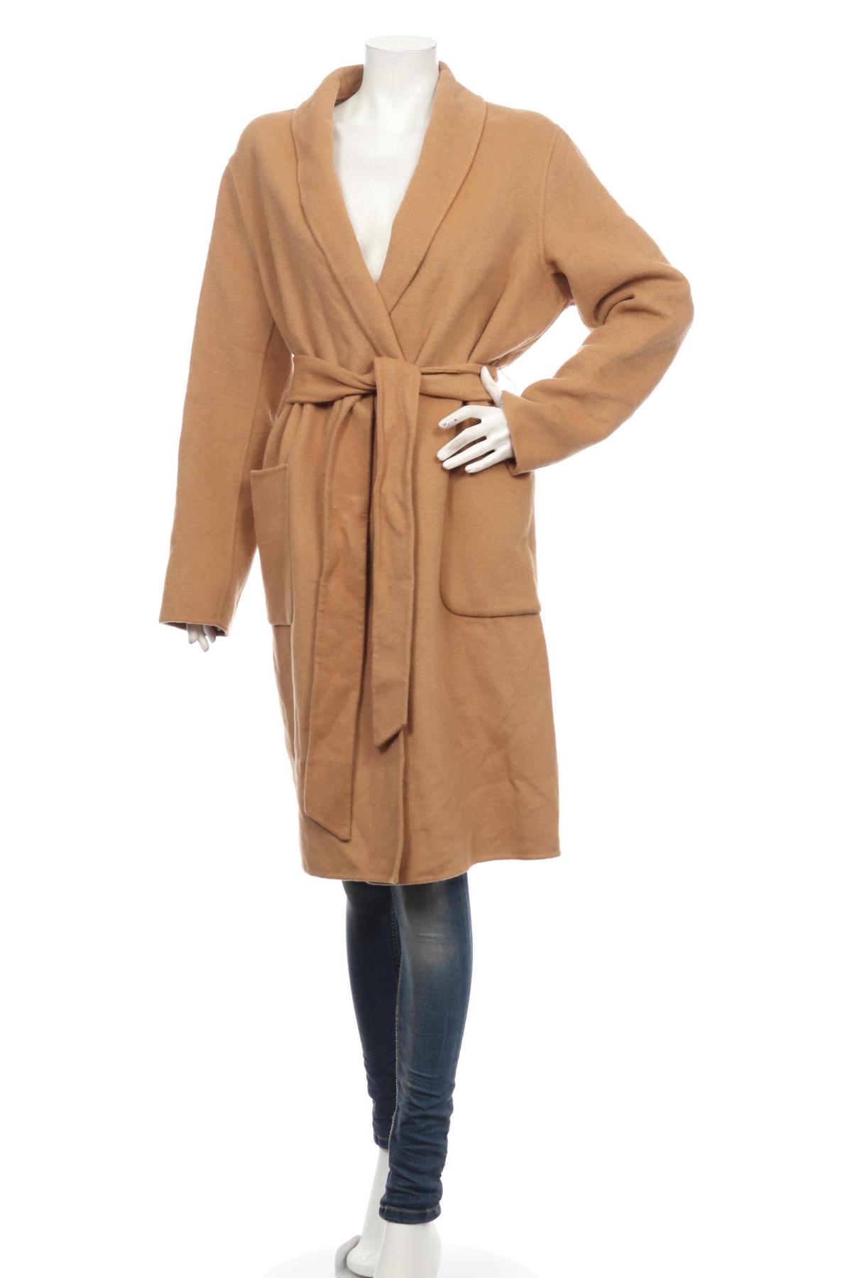 Зимно палто COMMA,1