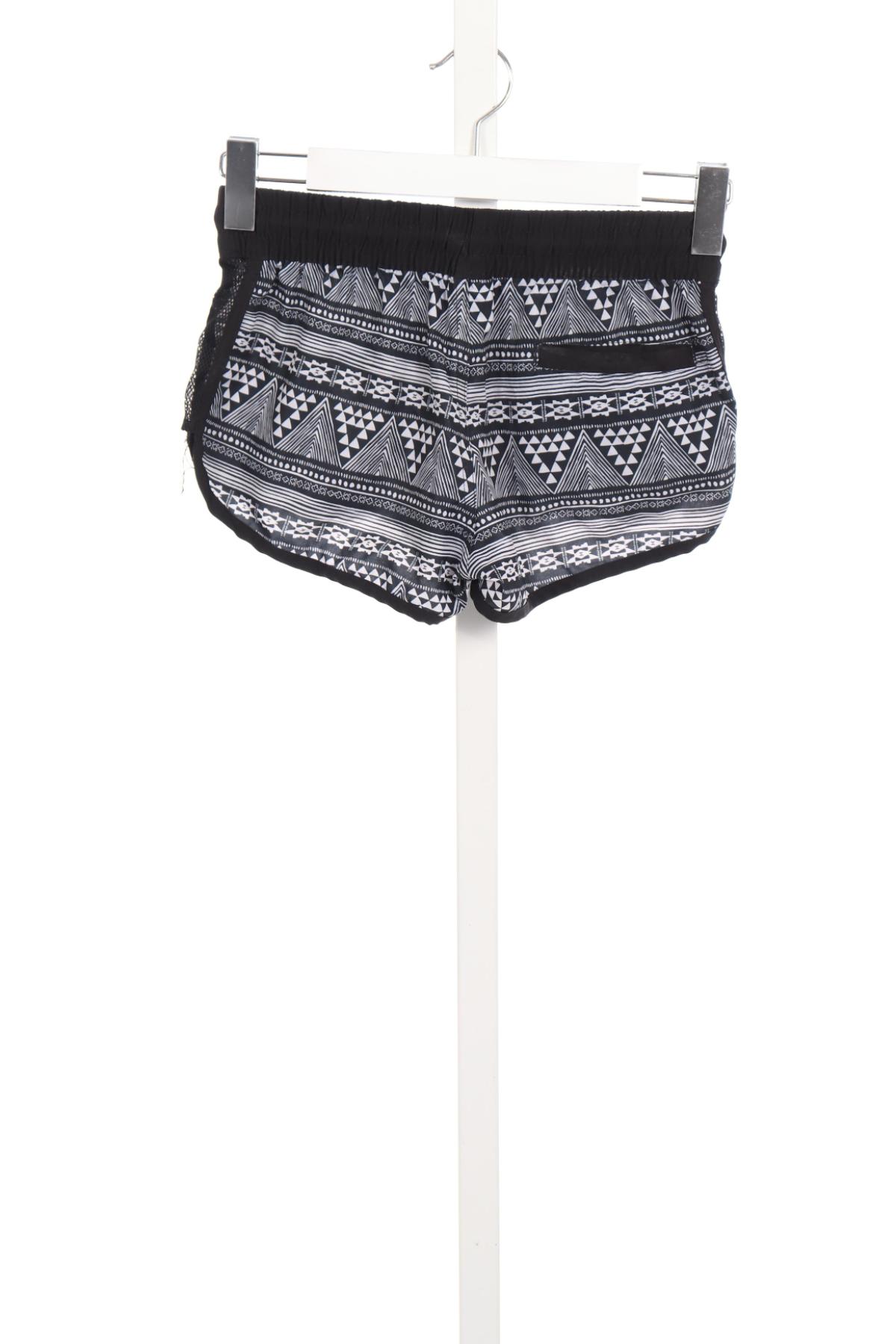 Къси панталони CENSORED2