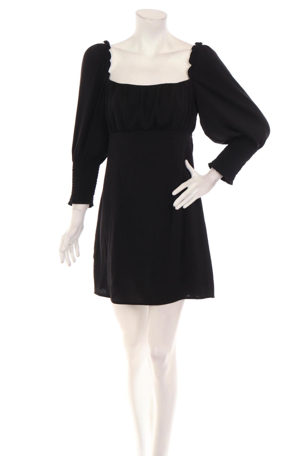 Официална рокля H&M DIVIDED1