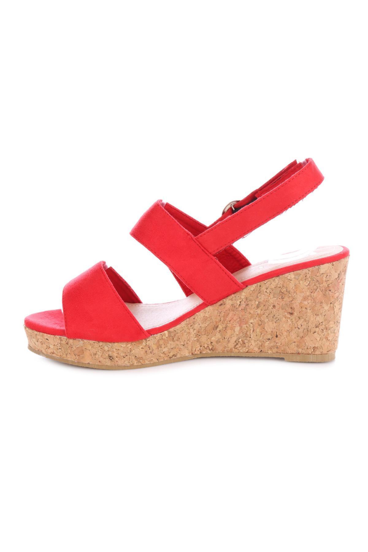 Сандали на ток V BY VERY3