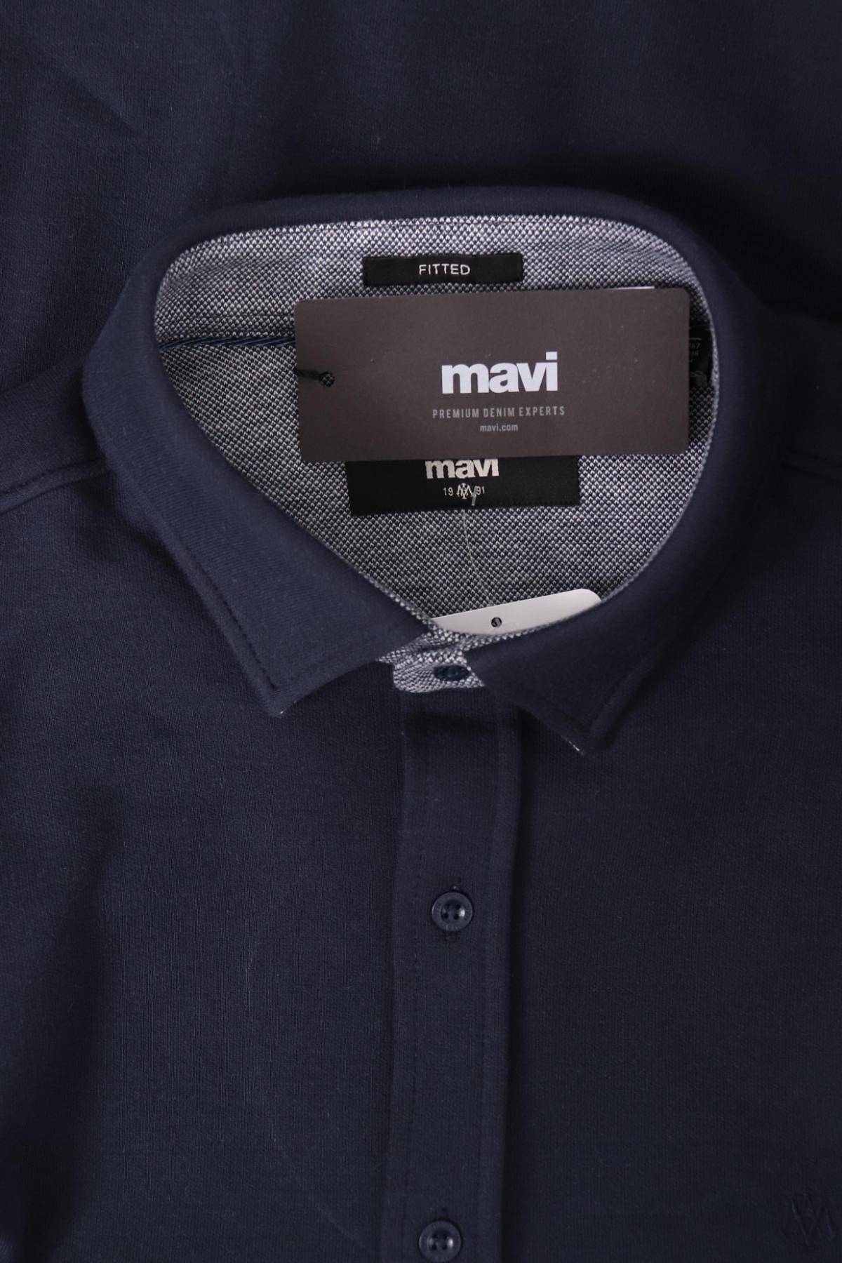 Риза MAVI3
