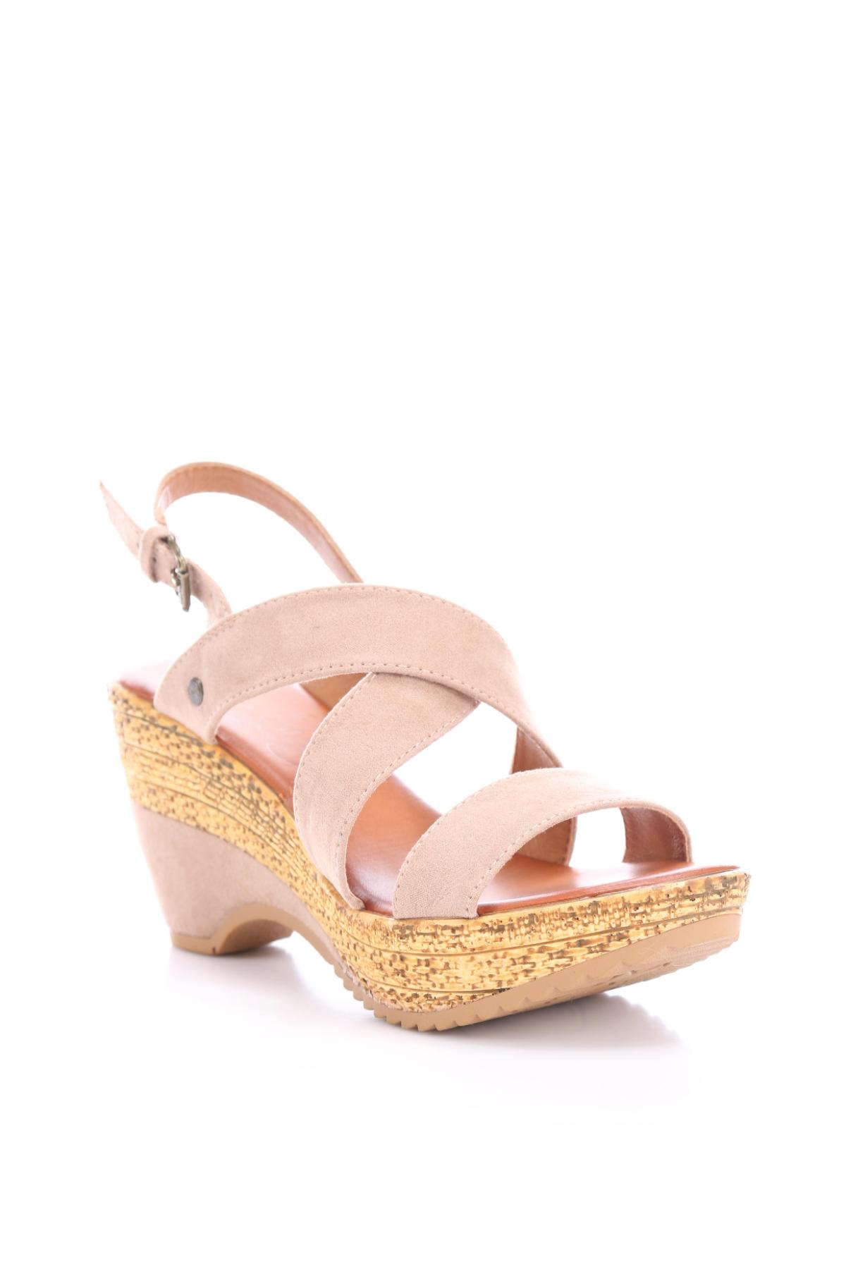 Сандали на ток MUSTANG2