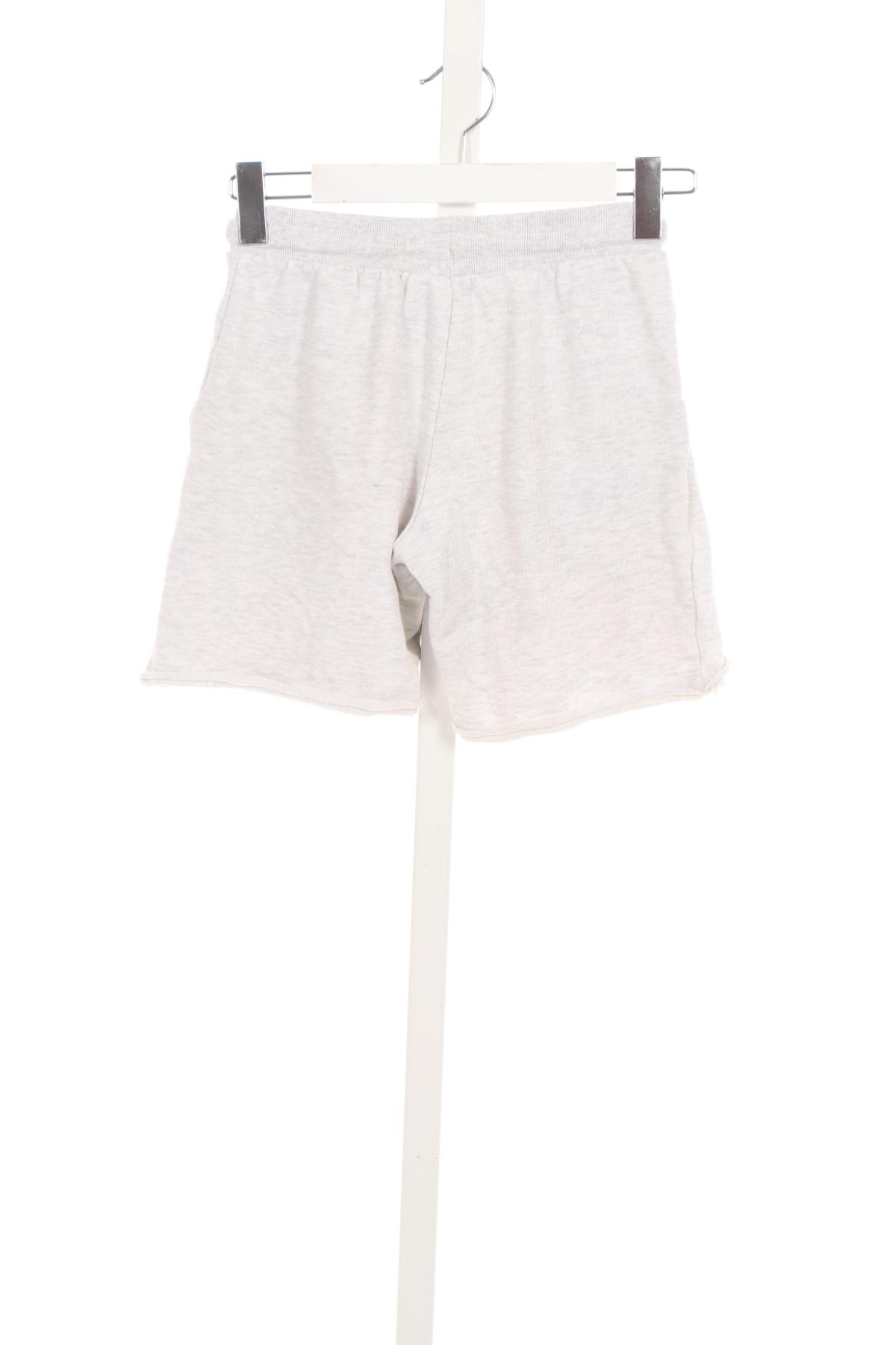 Спортни къси панталони BERSHKA2