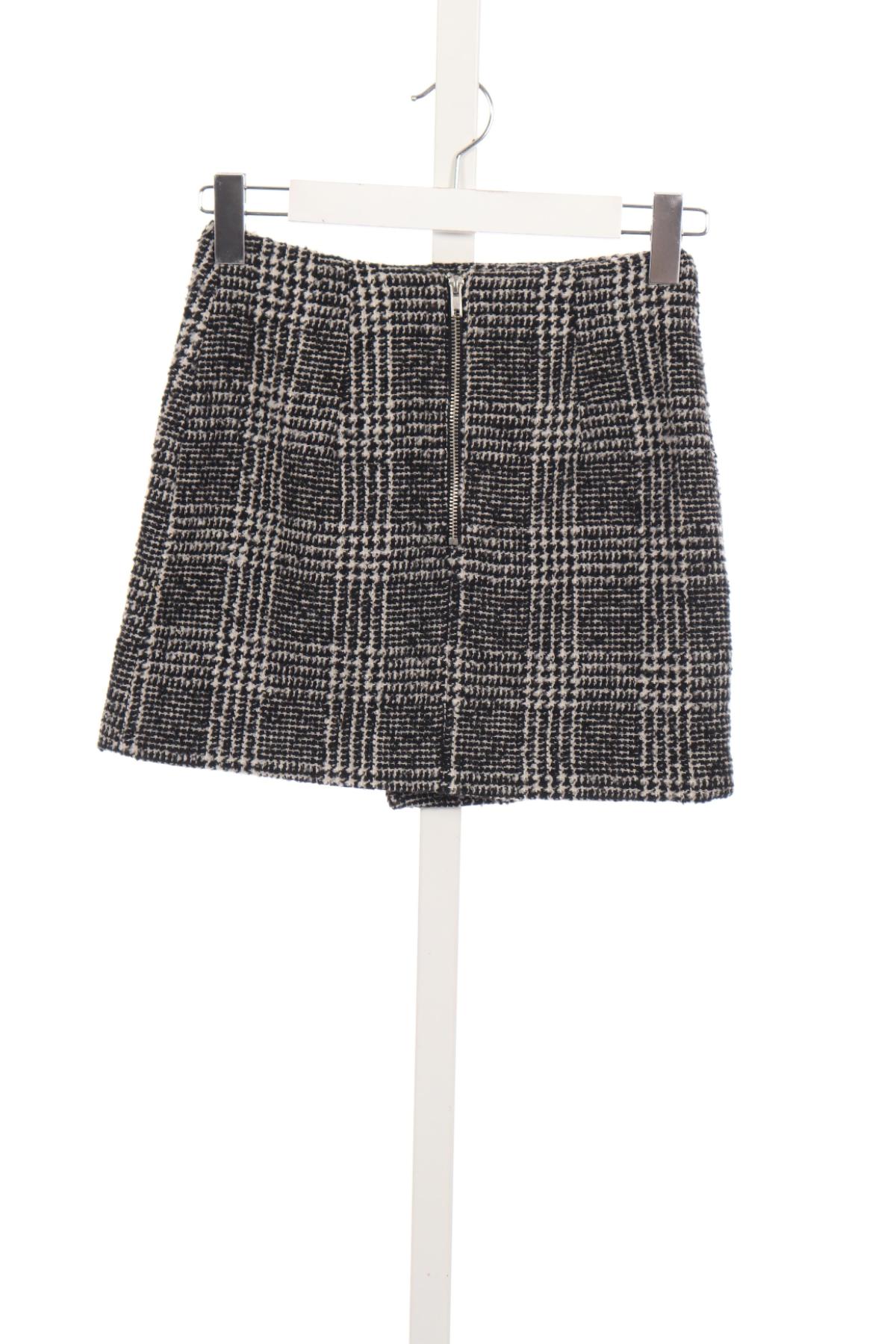 Пола H&M DIVIDED2