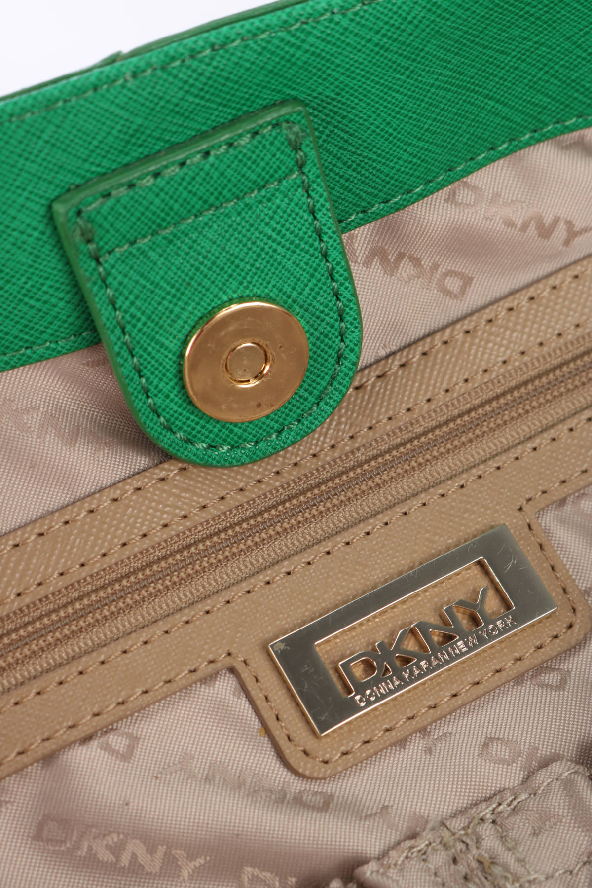 Кожена чанта DKNY3