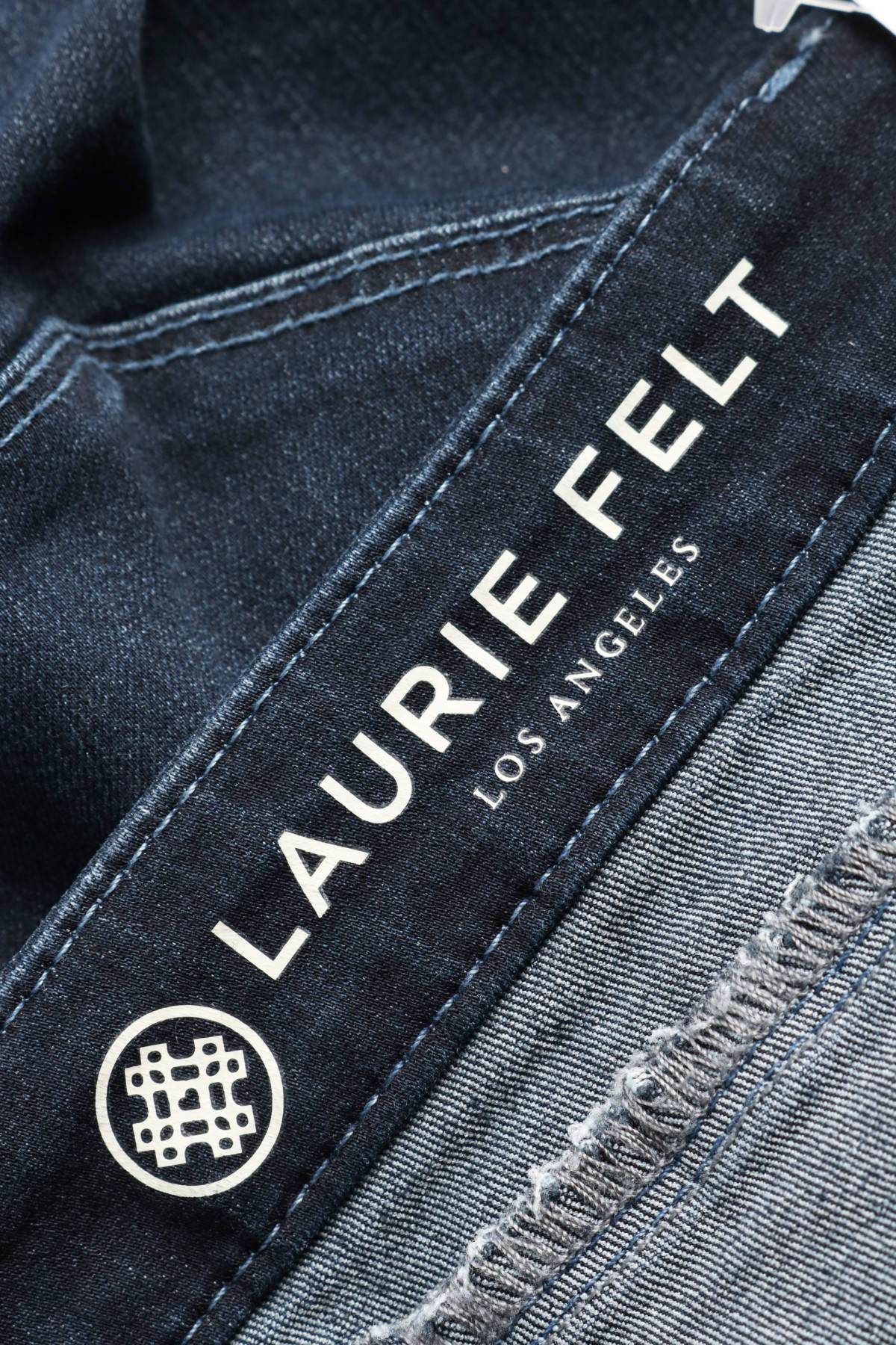 Ластични дънки Laurie Felt4 - Mania Ластични дънки Laurie Felt4