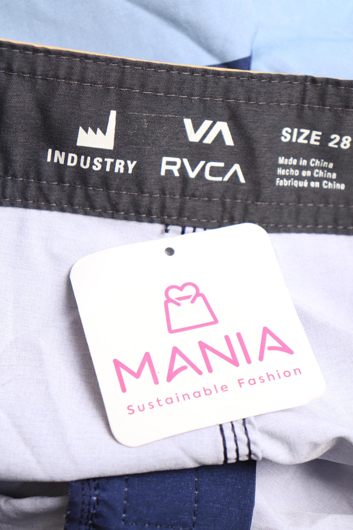 Къси панталони RVCA3