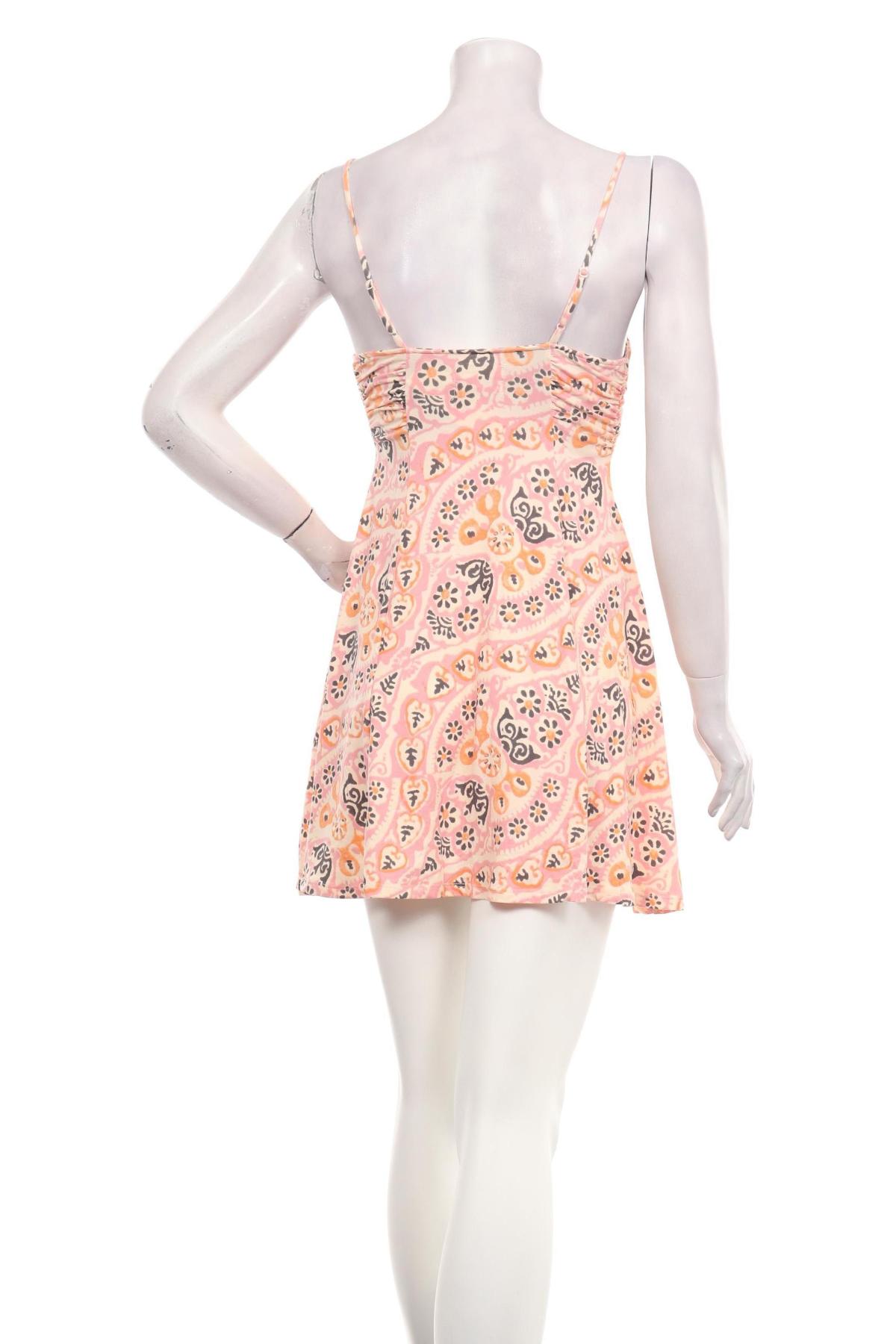 Ежедневна рокля URBAN OUTFITTERS2