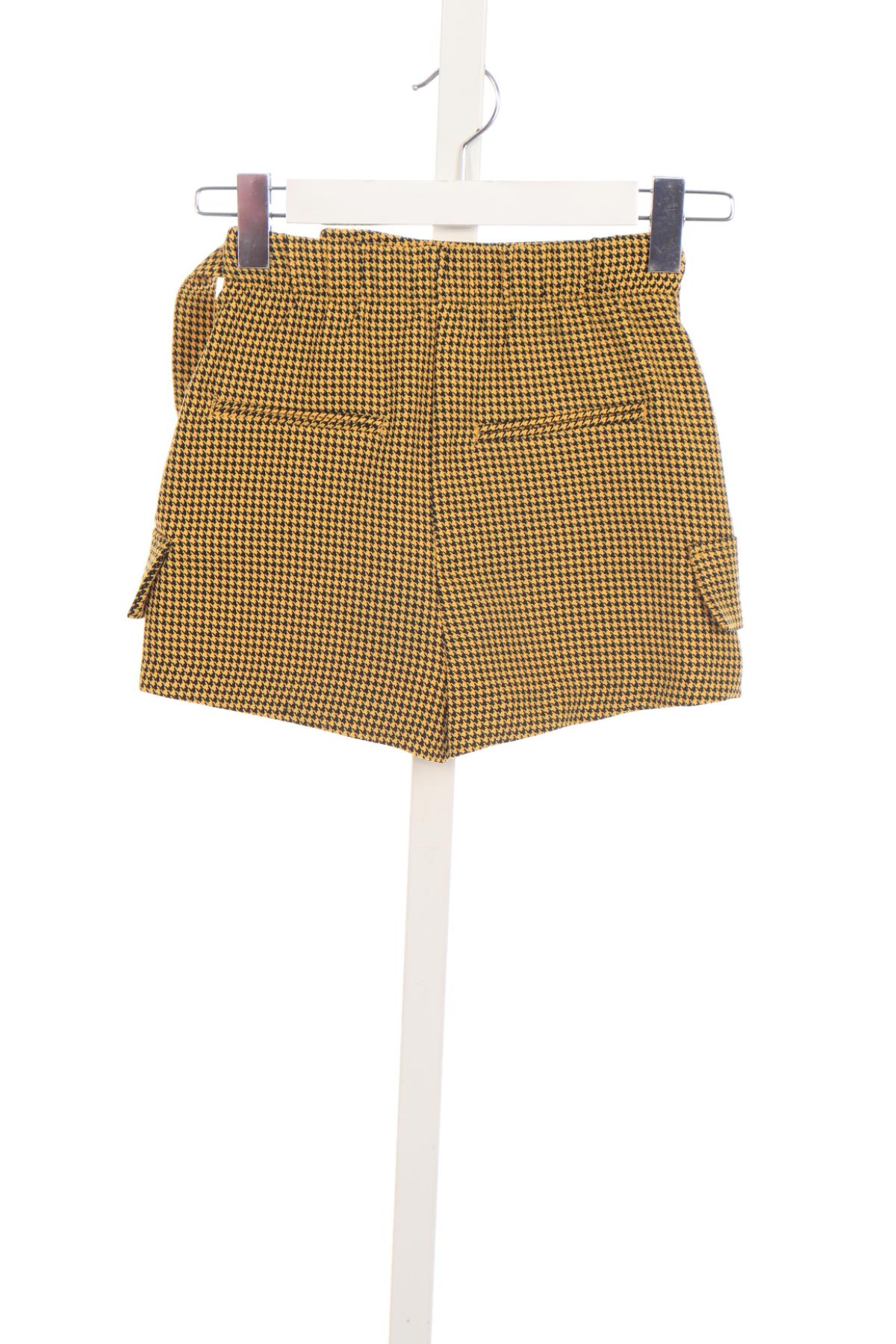 Къси панталони BERSHKA2