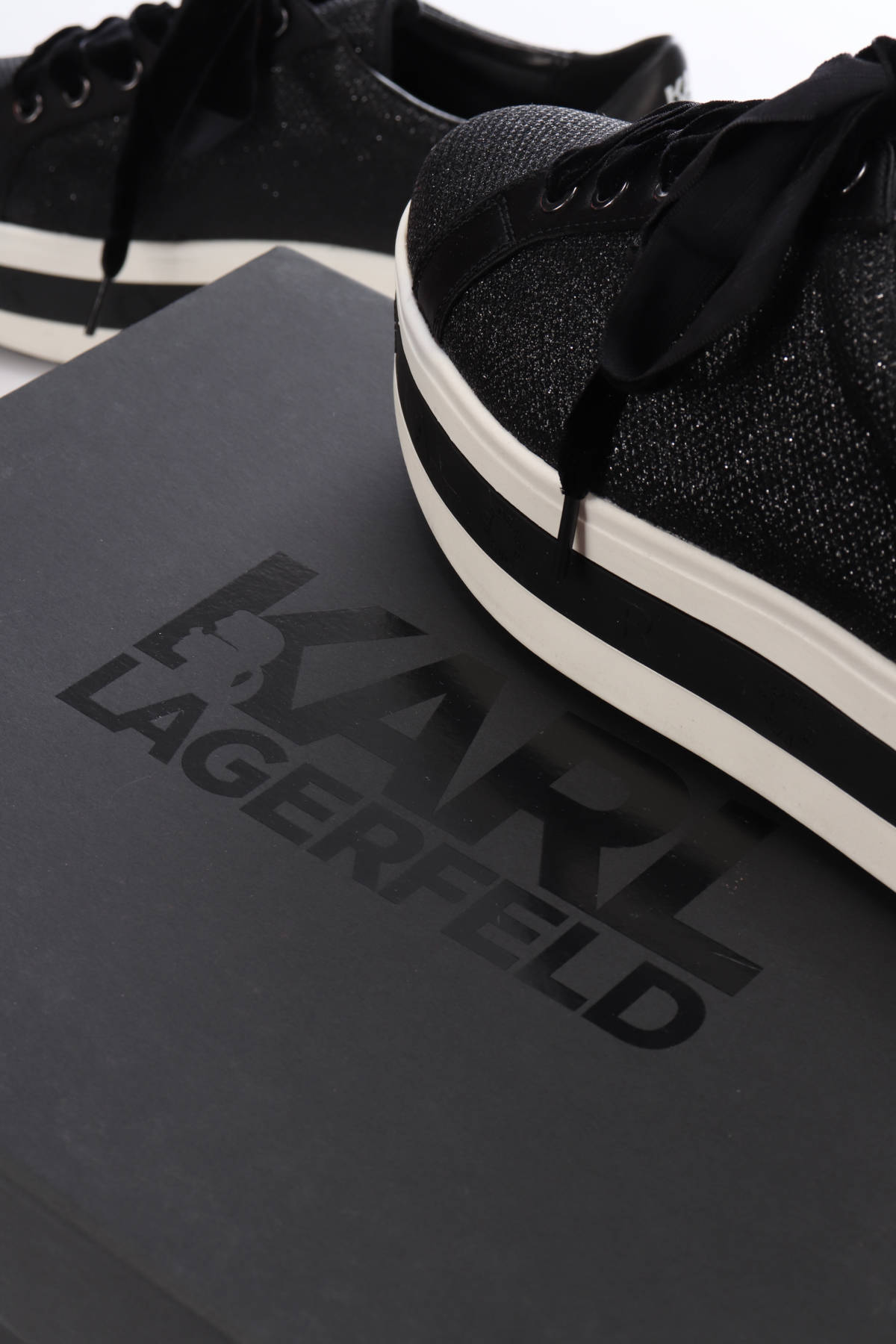 Спортни обувки Karl Lagerfeld4 - Mania Спортни обувки Karl Lagerfeld4