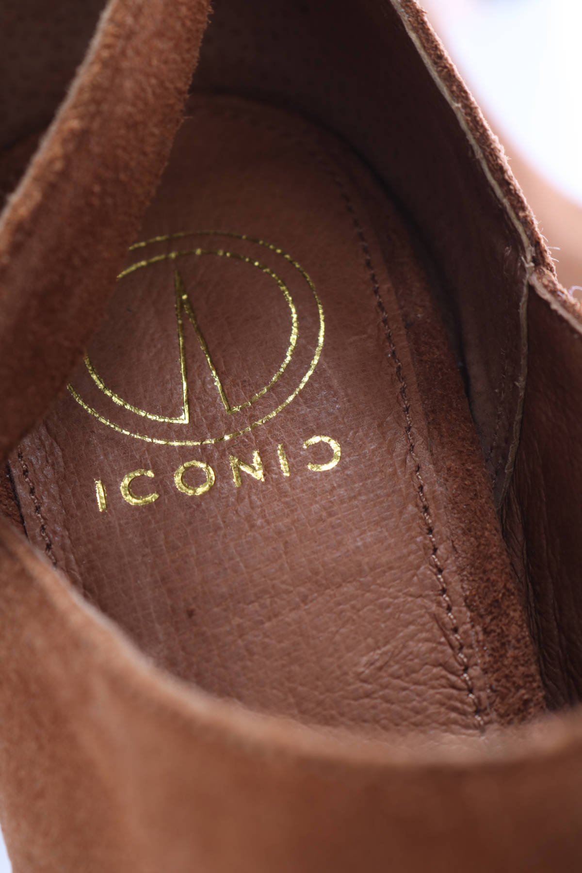 Сандали на ток ICONIC4