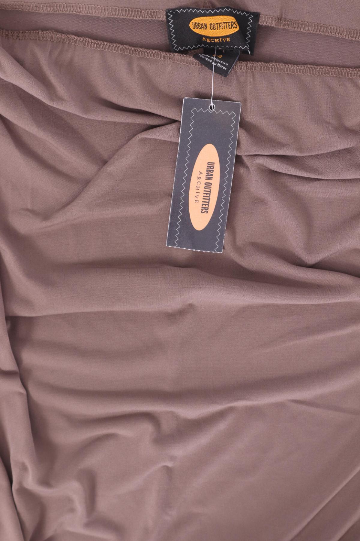 Пола URBAN OUTFITTERS3