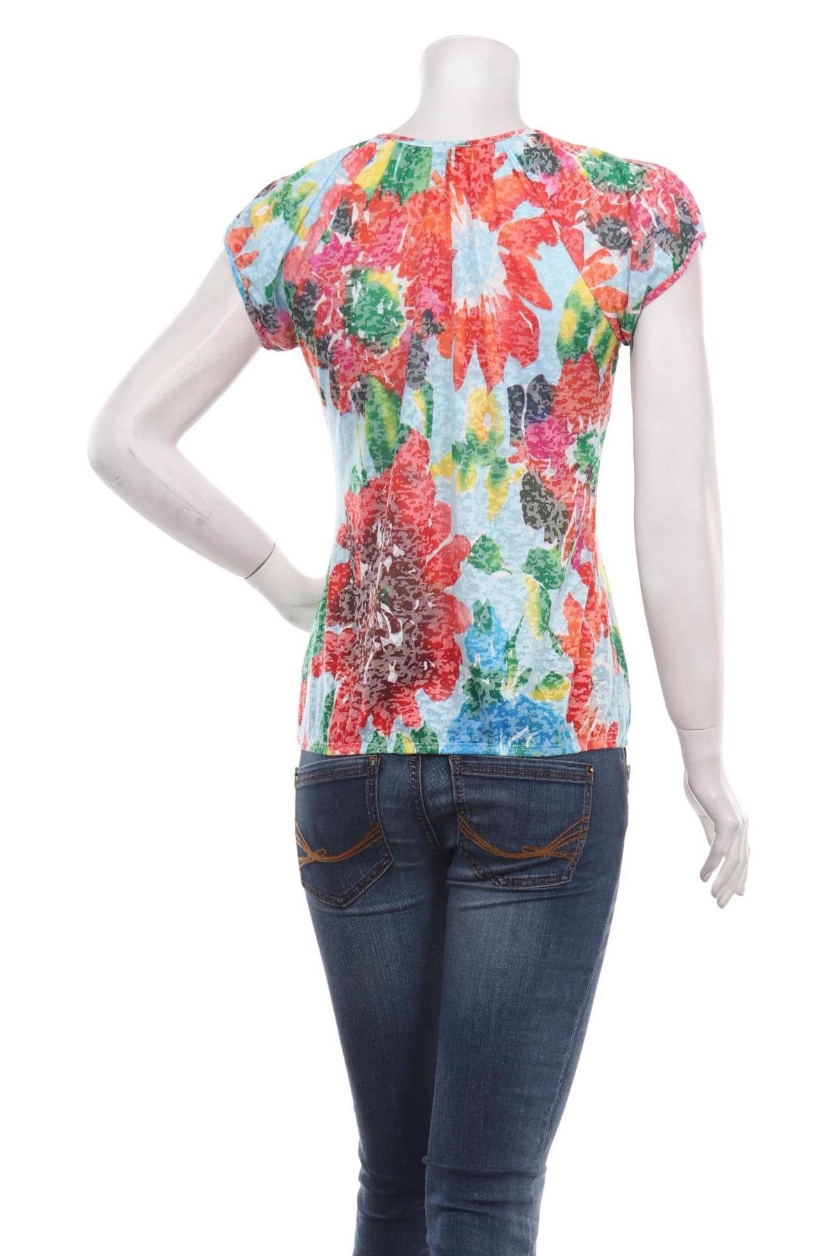 Блузи от Тениски LIV2