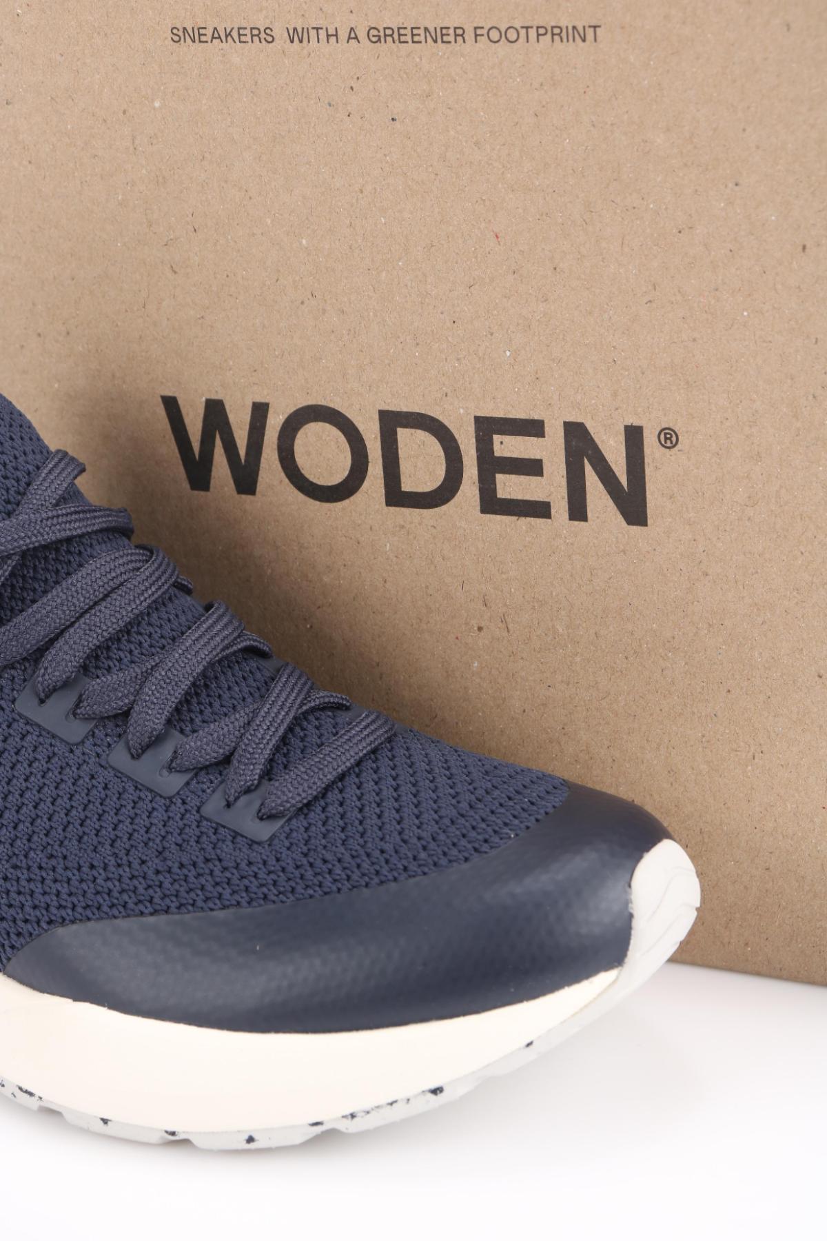 Маратонки WODEN4