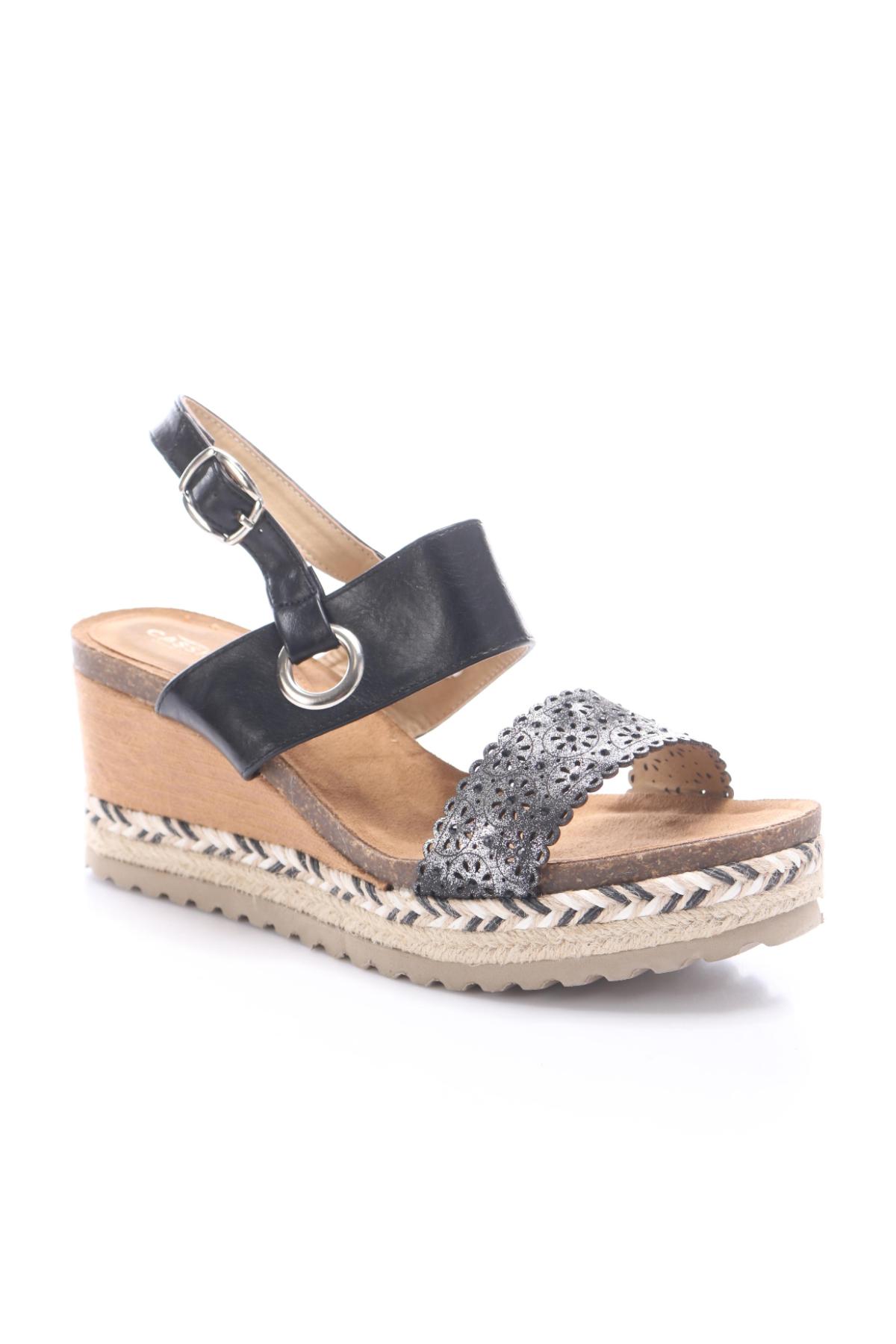 Сандали на ток CASSIS2