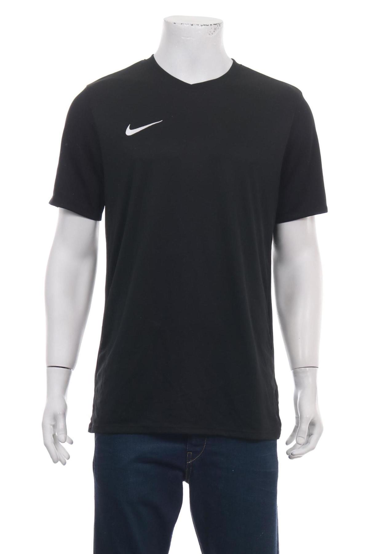 Спортна тениска NIKE1