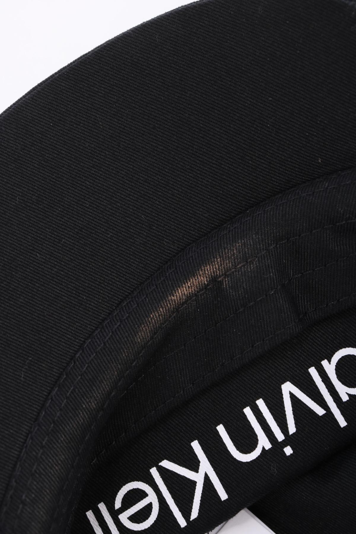 Шапка CALVIN KLEIN4