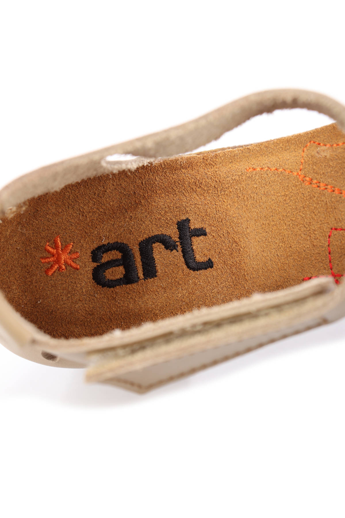 Обувки на ток ART4