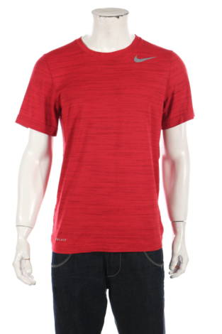 Спортна тениска Nike - Mania Спортна тениска Nike