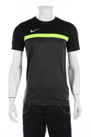 Спортна тениска Nike - Mania Спортна тениска Nike