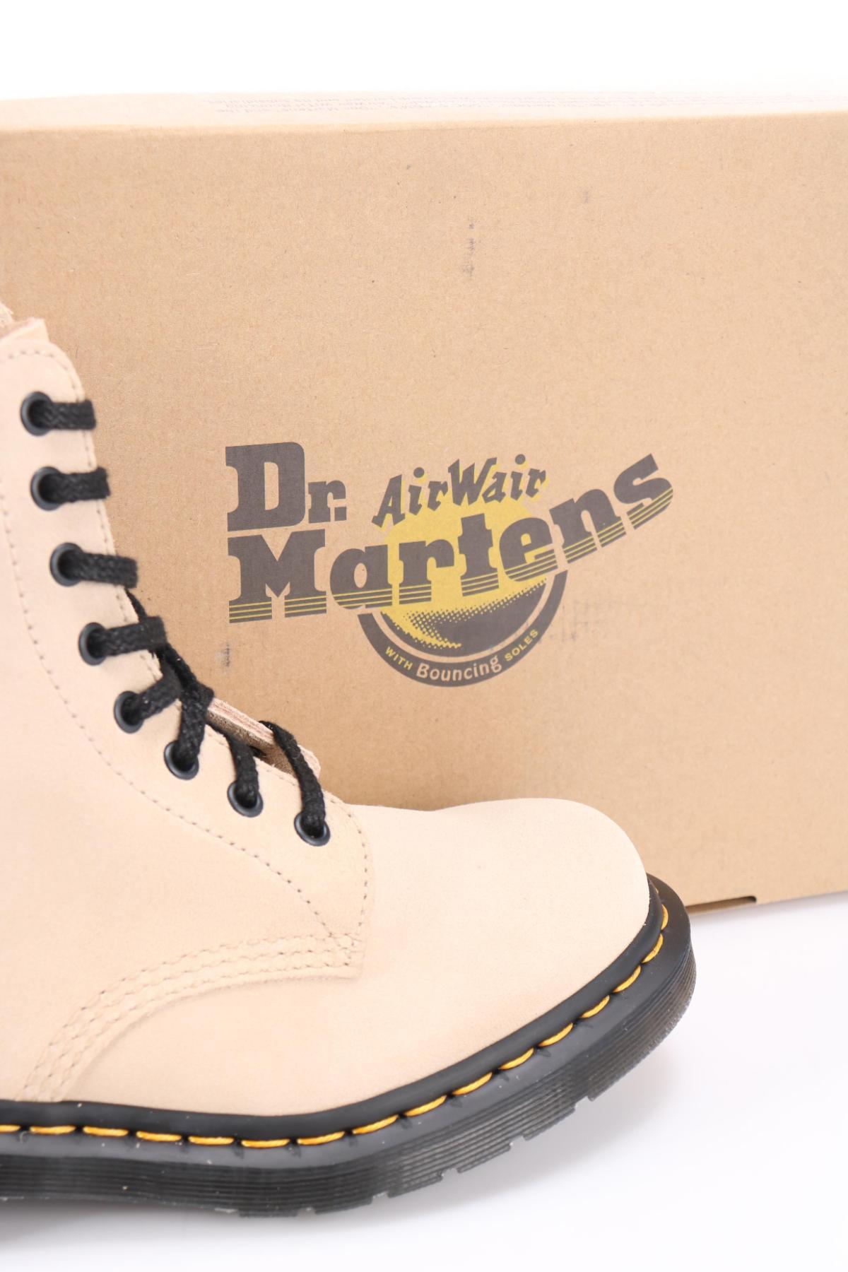 Боти DR. MARTENS4