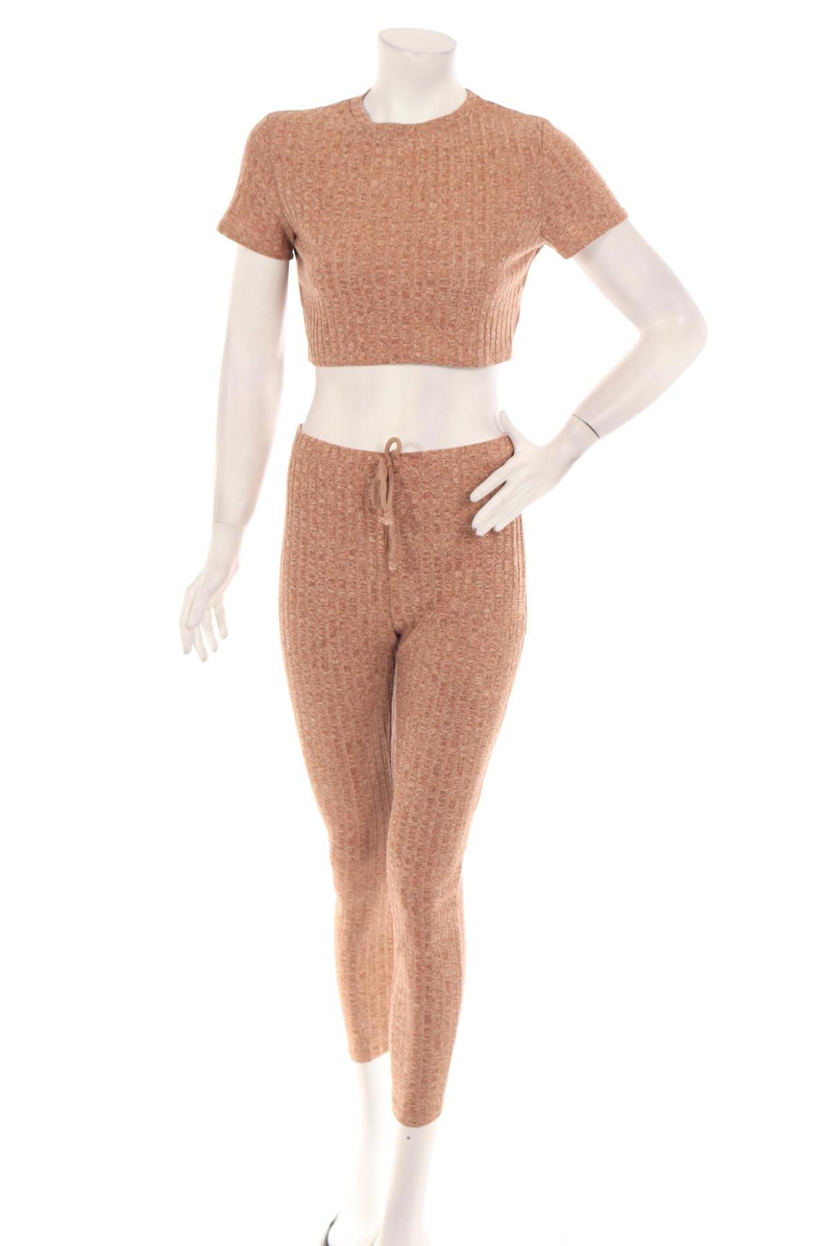 Костюм с панталон NO NAME1