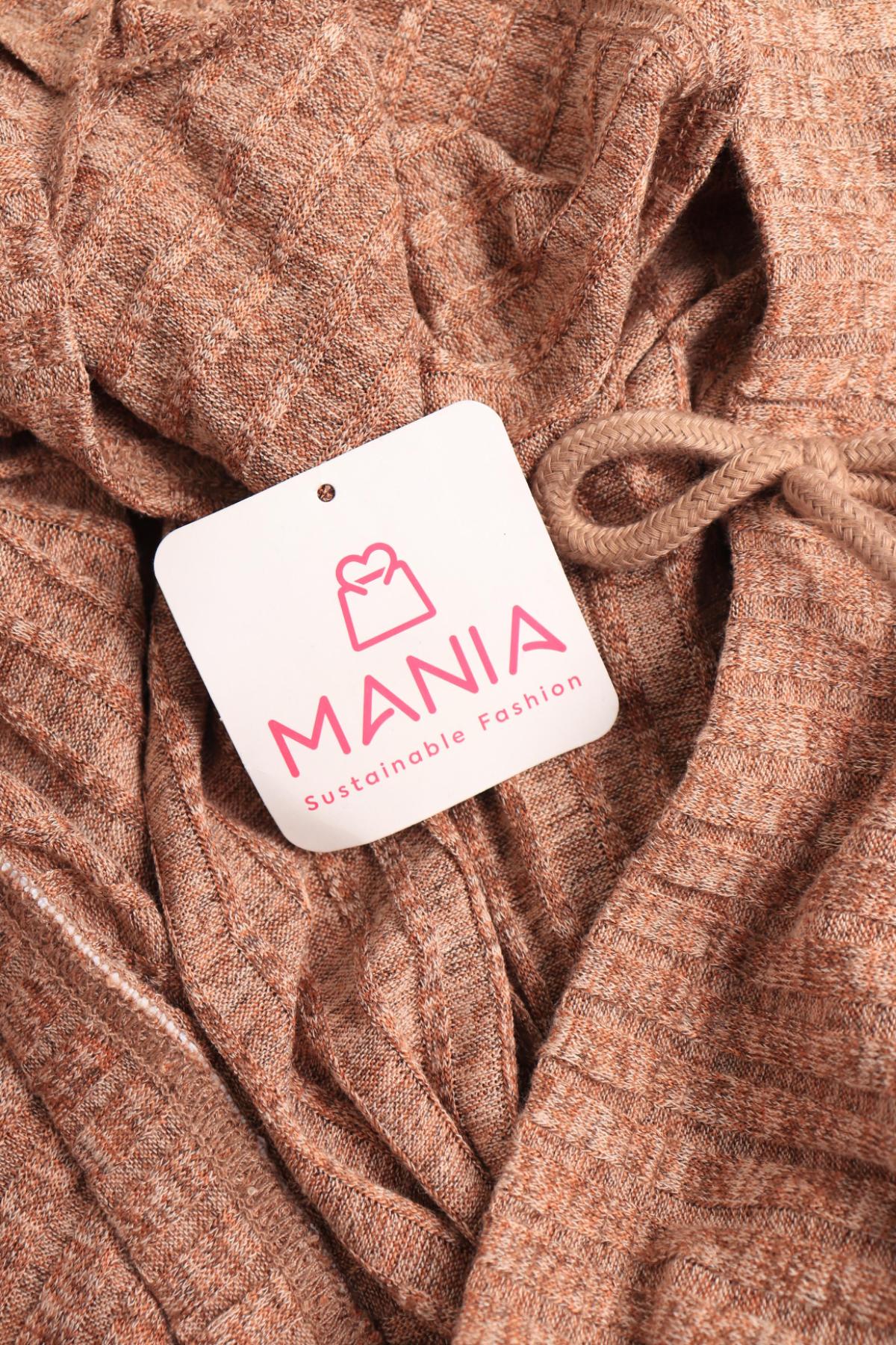 Костюм с панталон NO NAME3