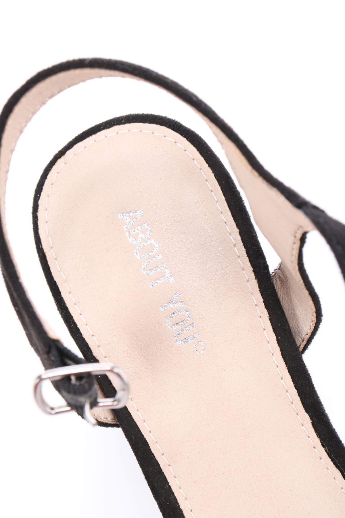 Сандали на ток ABOUT YOU4