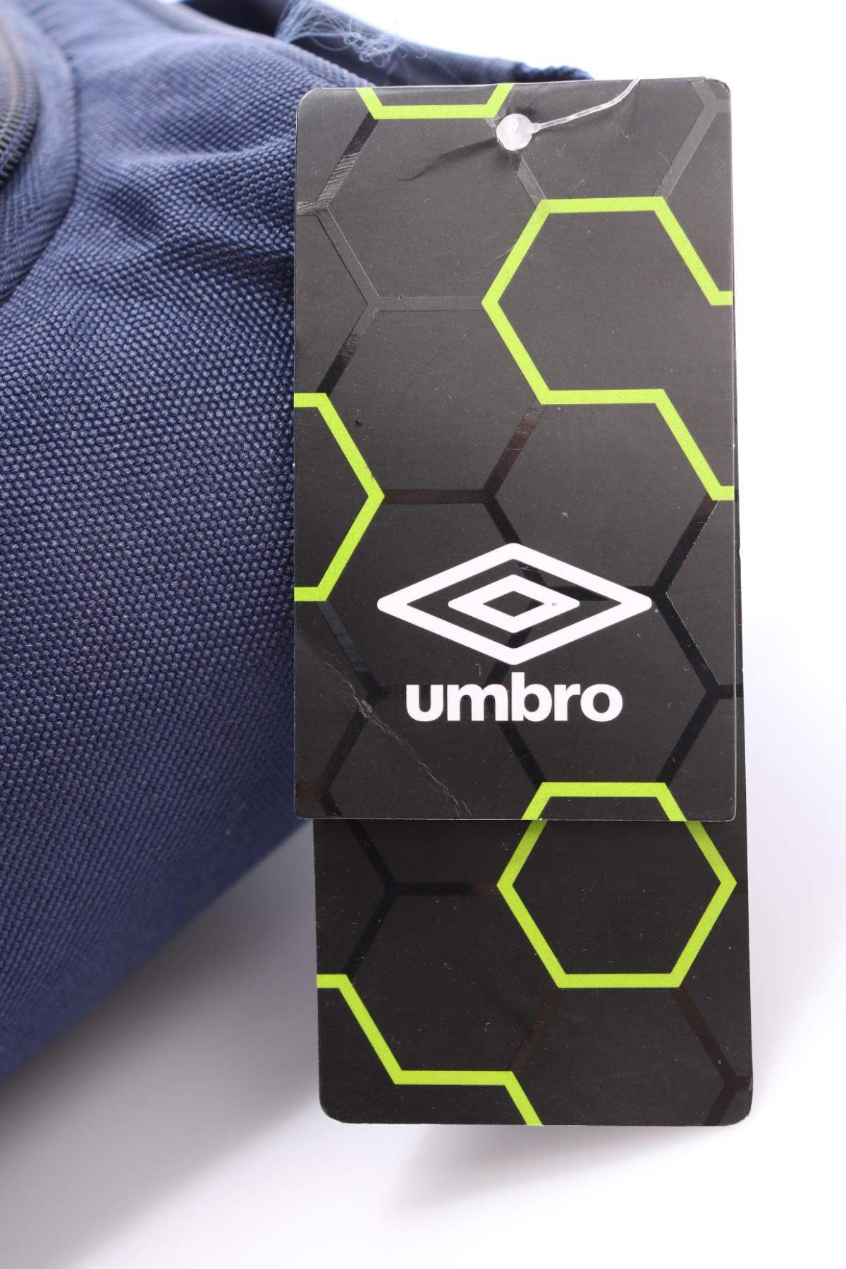 Спортна чанта UMBRO4