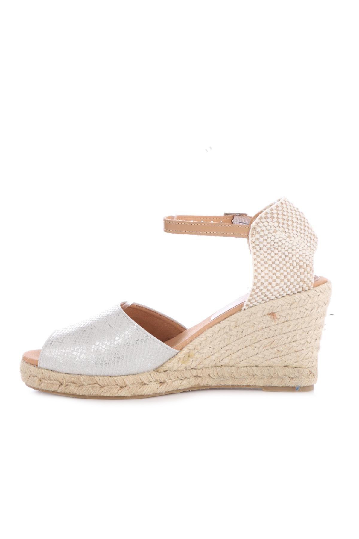 Сандали на ток KANNA3