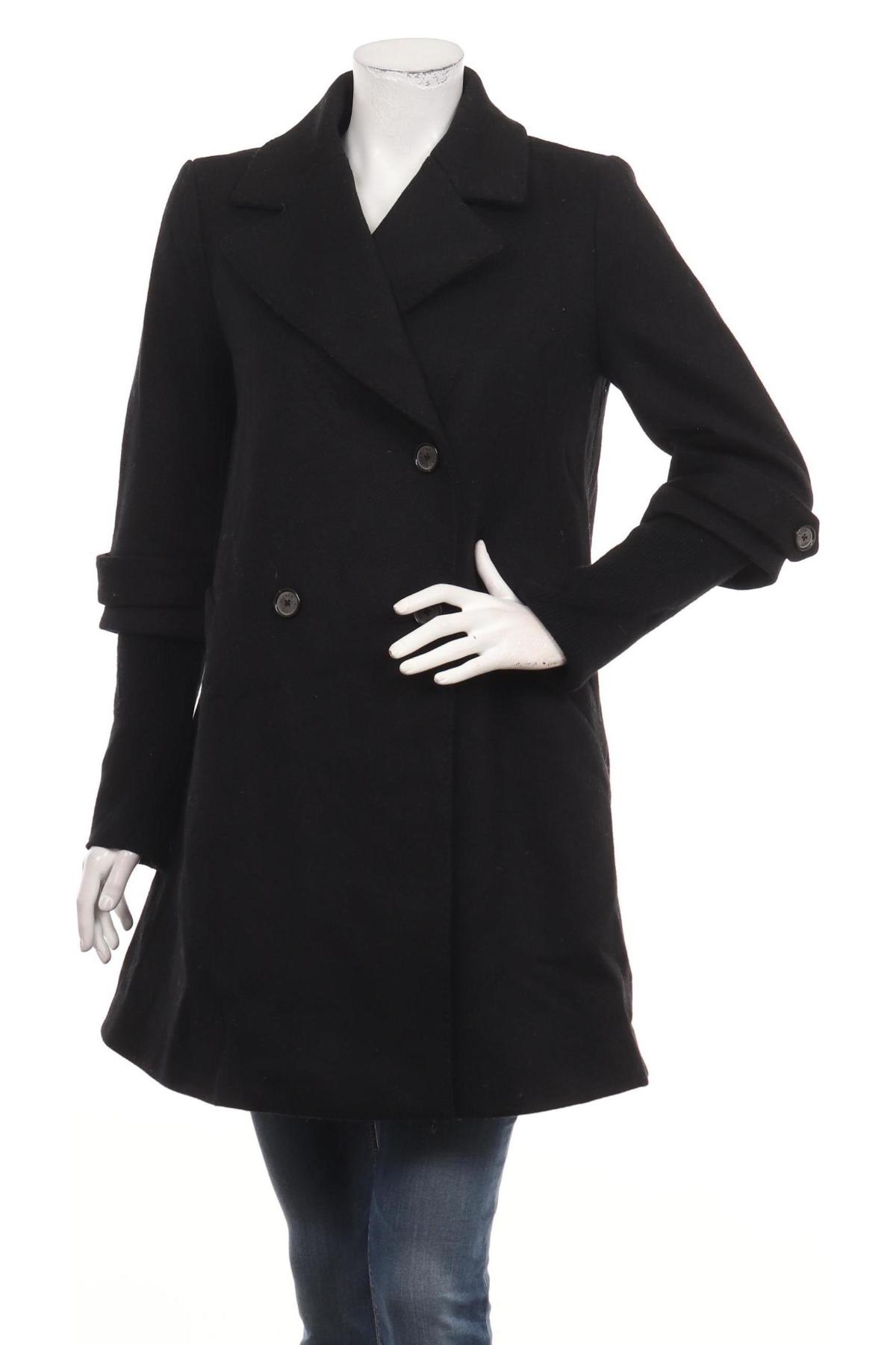 Зимно палто CLOSED1