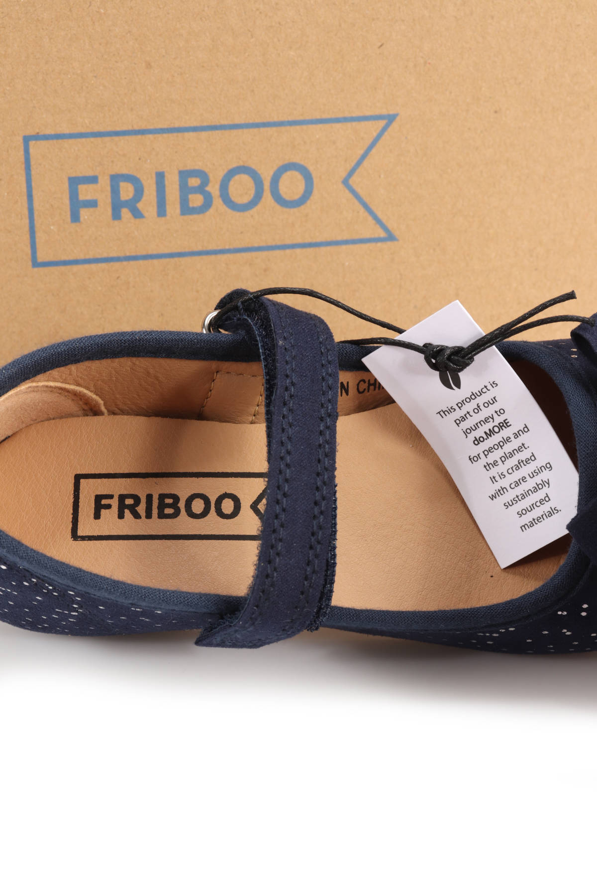 Обувки FRIBOO4
