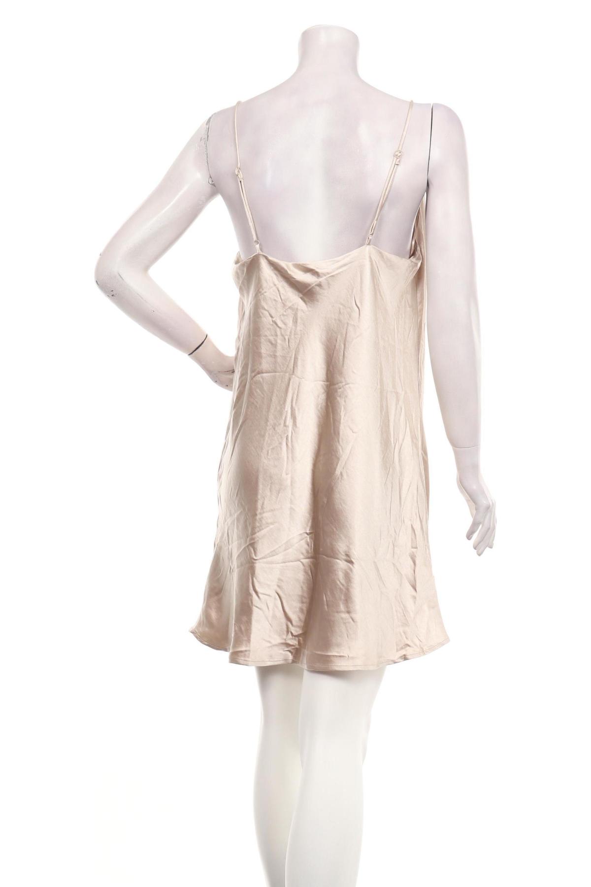 Ежедневна рокля GINA TRICOT2