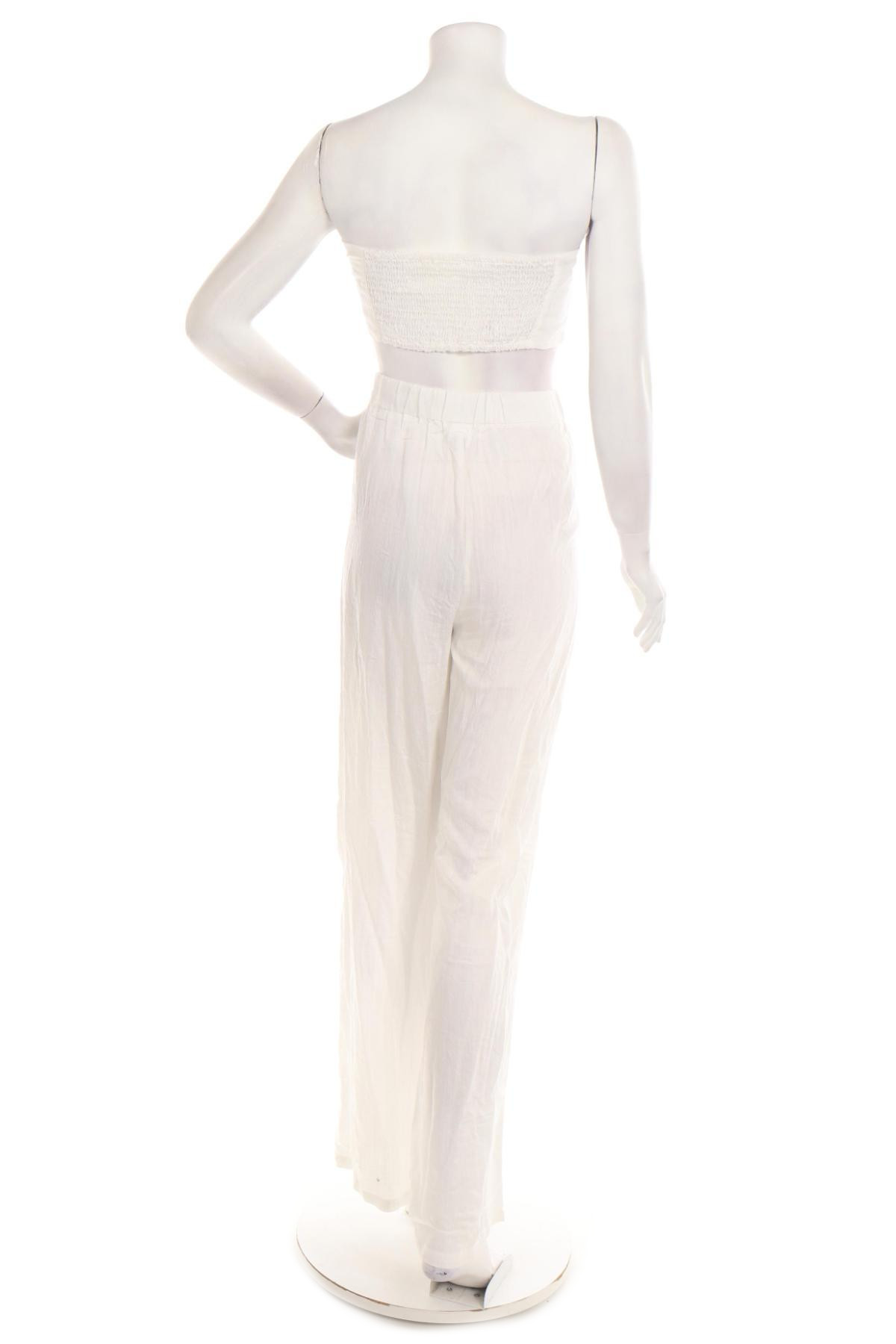 Костюм с панталон SHEIN2