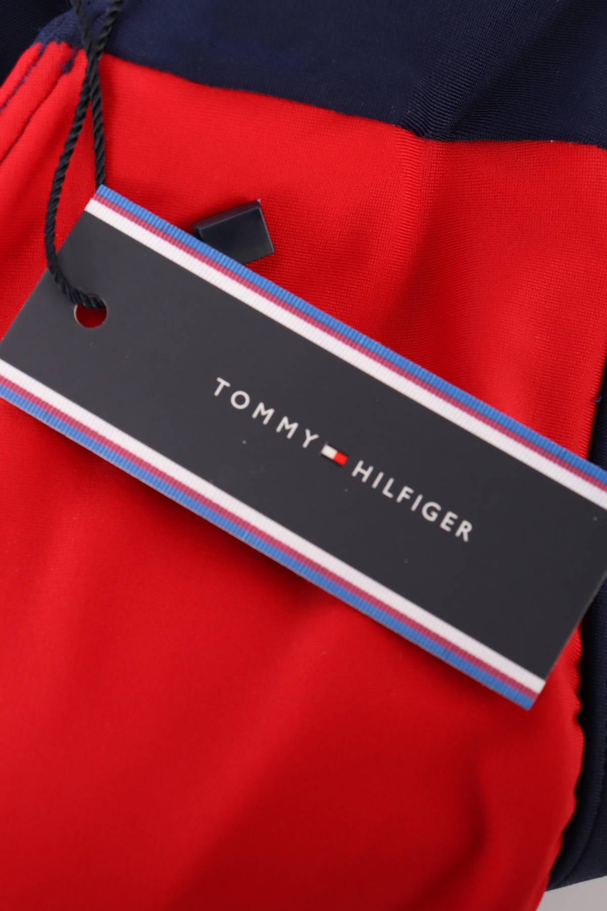 Спортно бюстие TOMMY HILFIGER3 - Mania Спортно бюстие TOMMY HILFIGER3