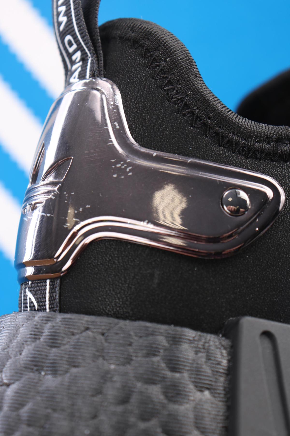 Маратонки ADIDAS5