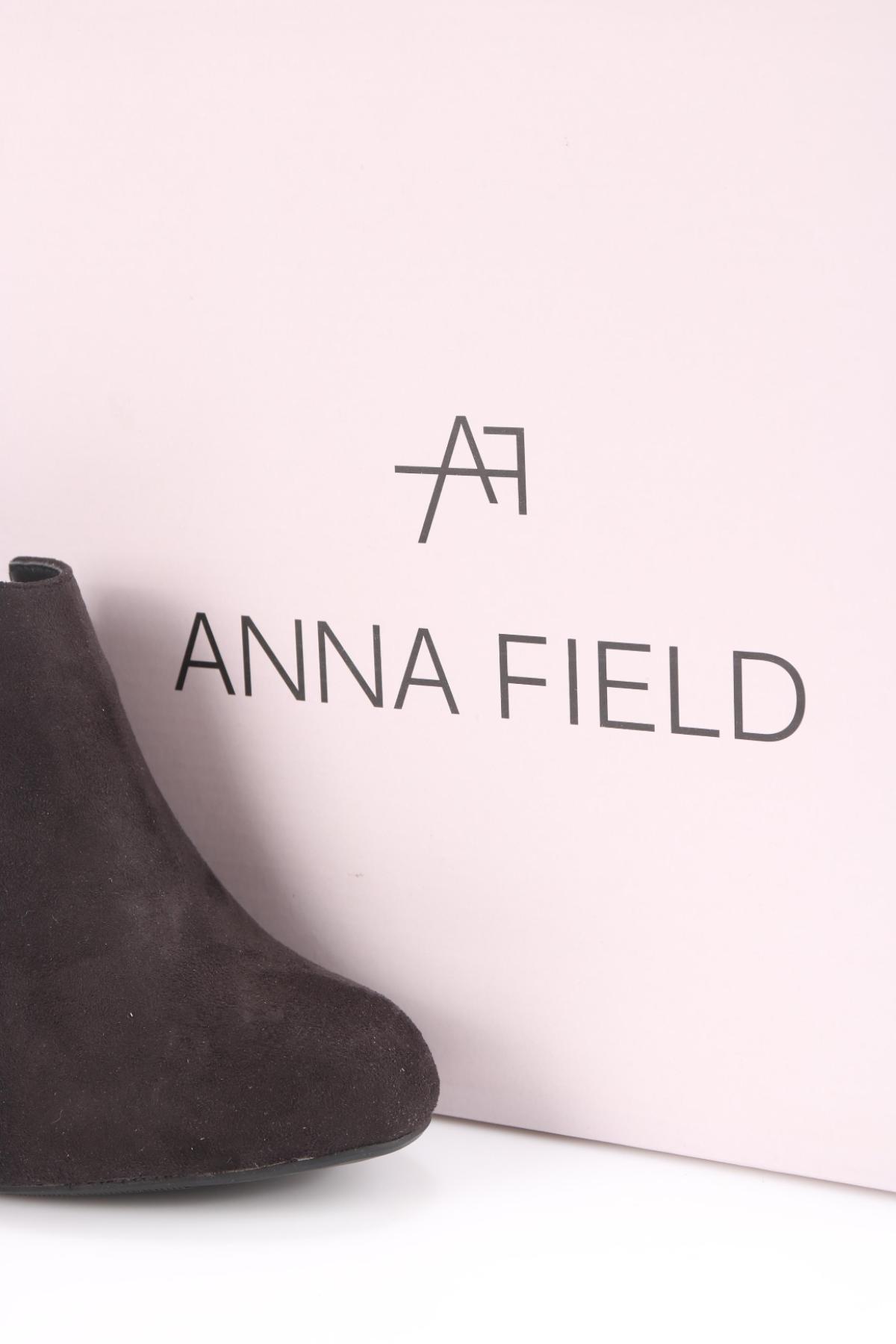 Обувки на ток ANNA FIELD4