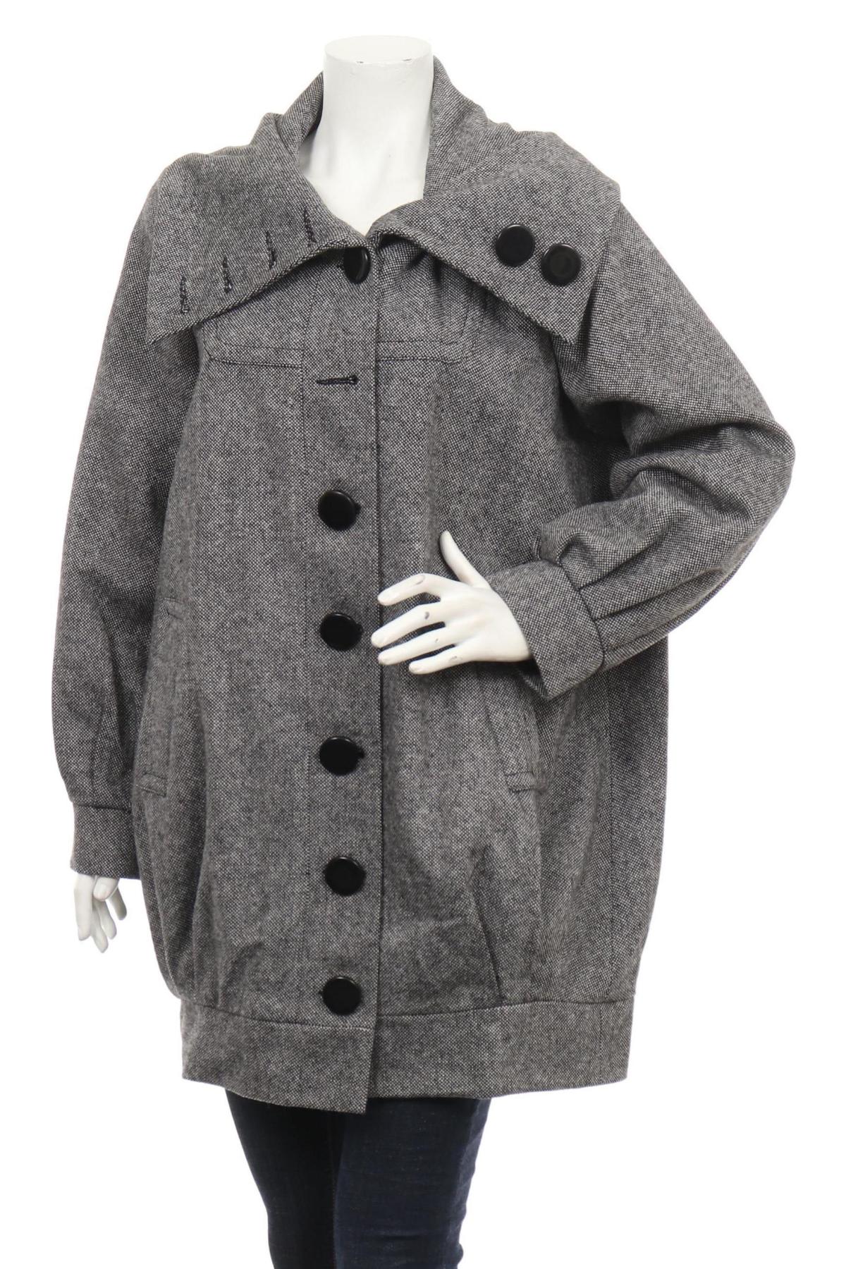 Зимно палто CARLA F.1