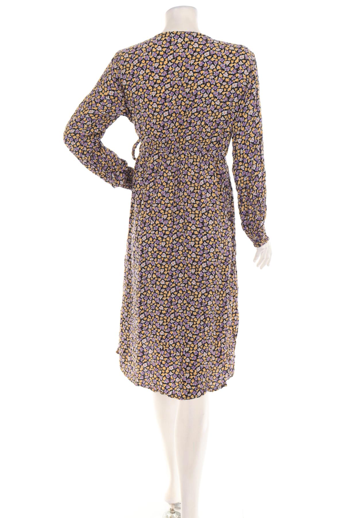 Ежедневна рокля PIECES2