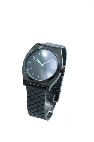 Часовник Nixon - Mania Часовник Nixon