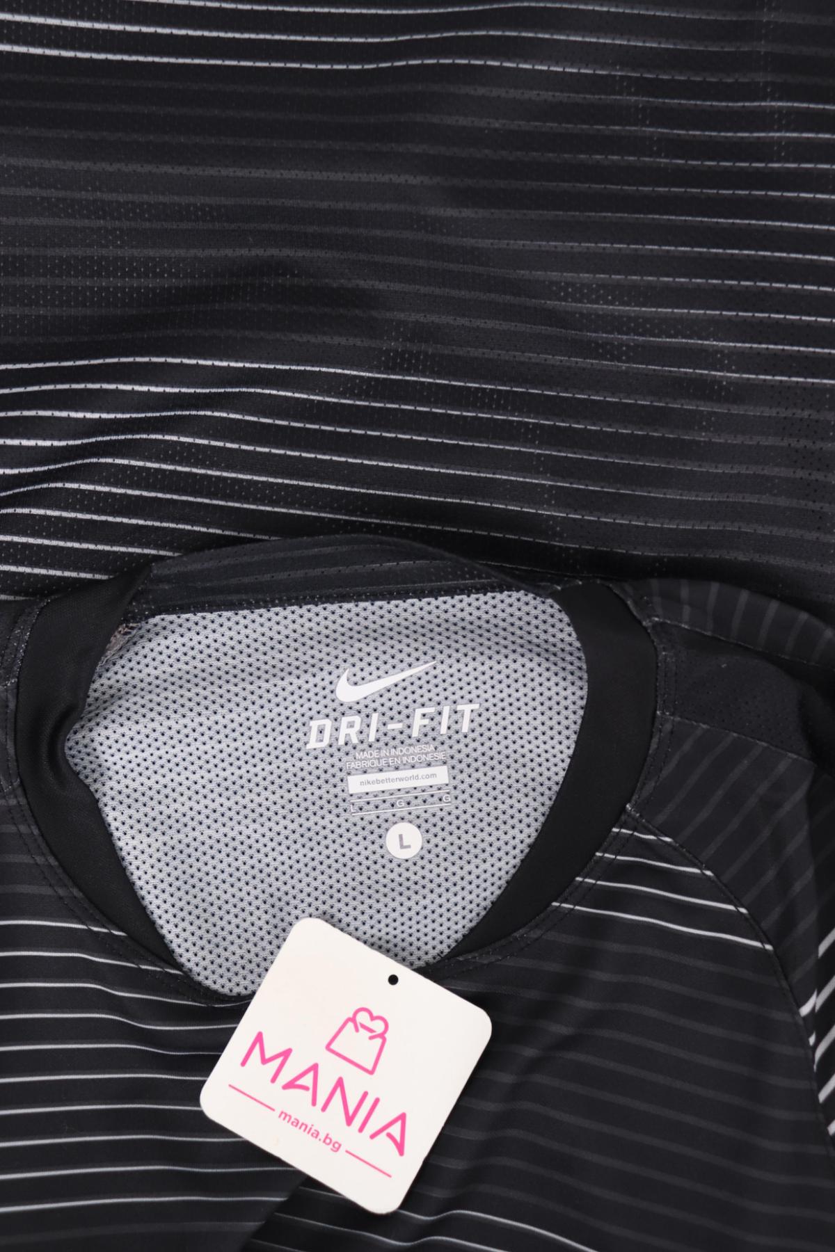 Спортна тениска NIKE3