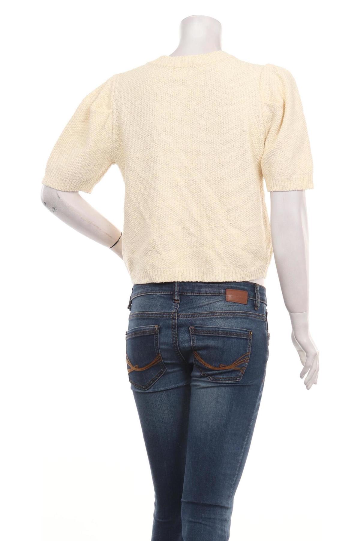 Жилетка NO NAME2