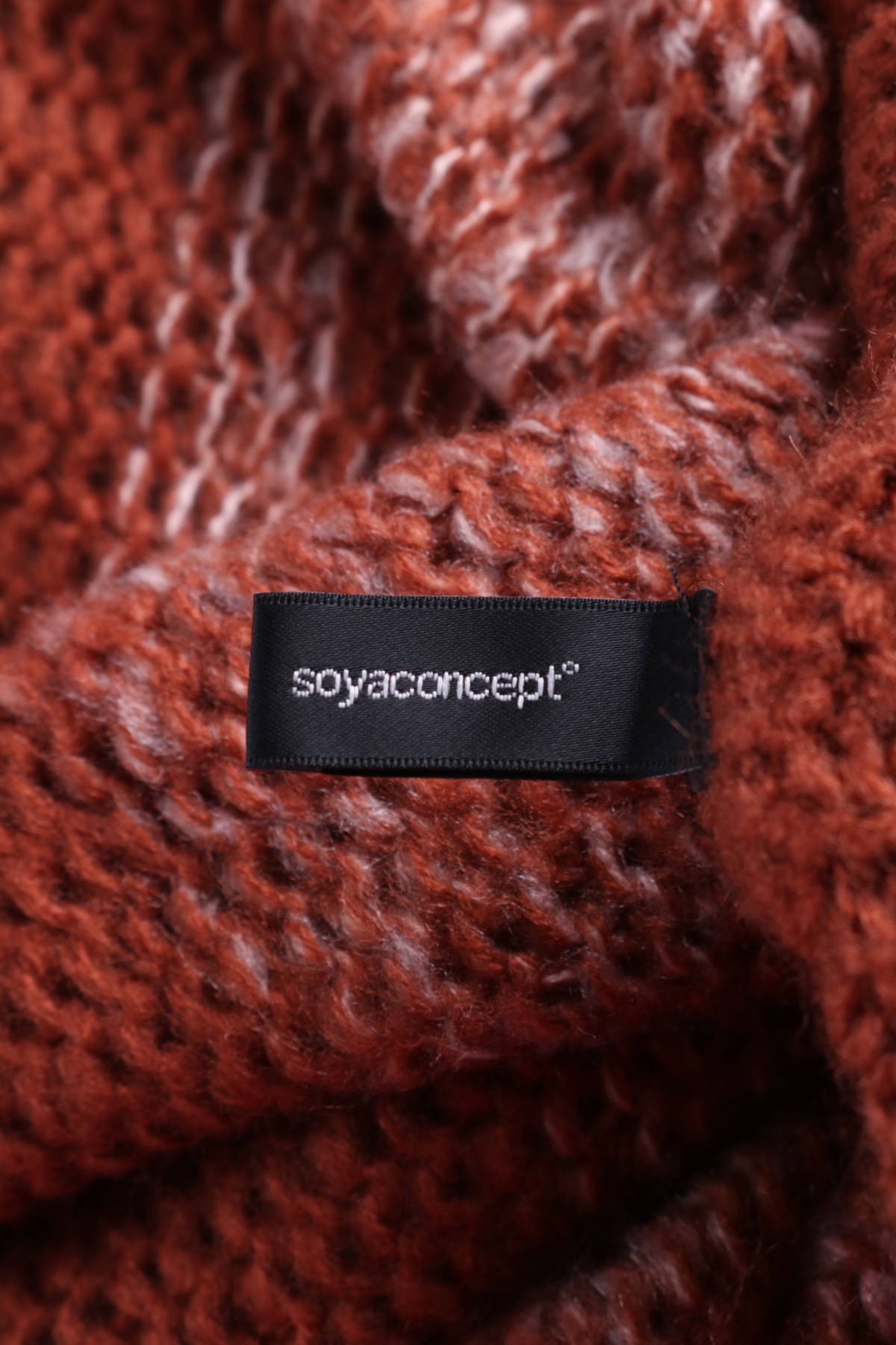 Пуловер с поло яка SOYACONCEPT3